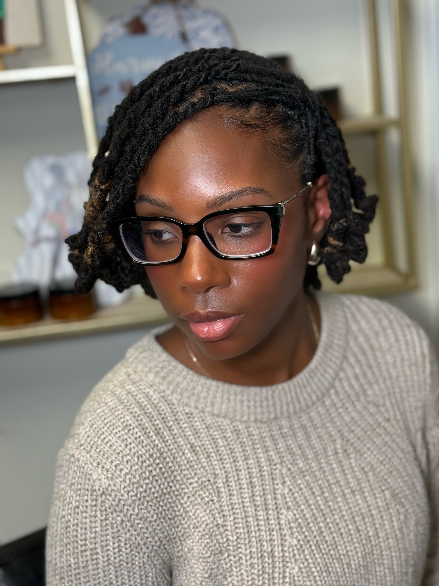 Subtle-Glamour-Short-Curled-Dreads