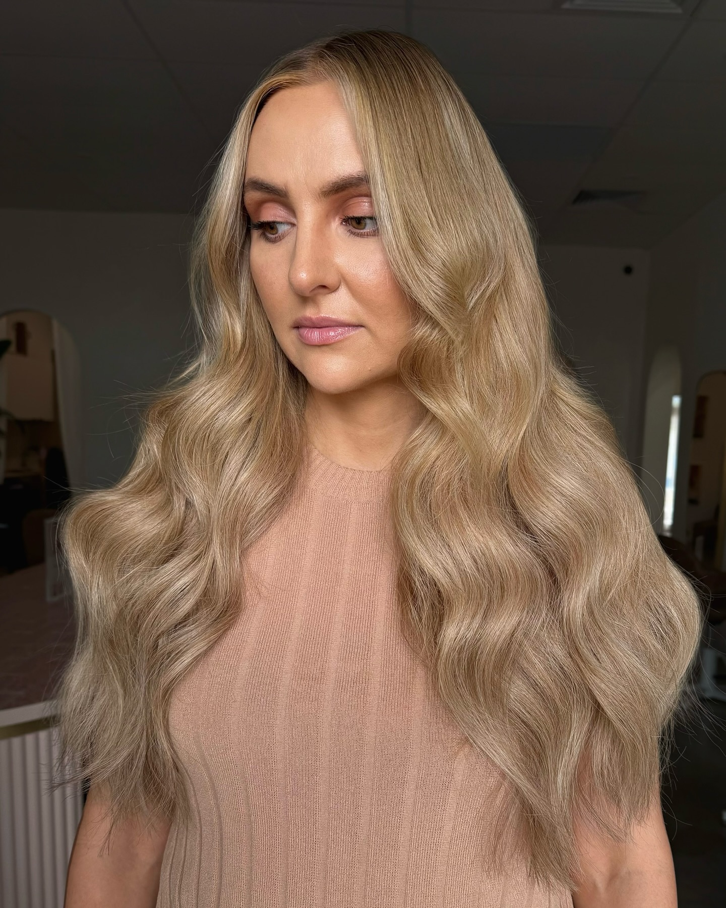 Glamorous Long Blonde Waves with Soft Texture