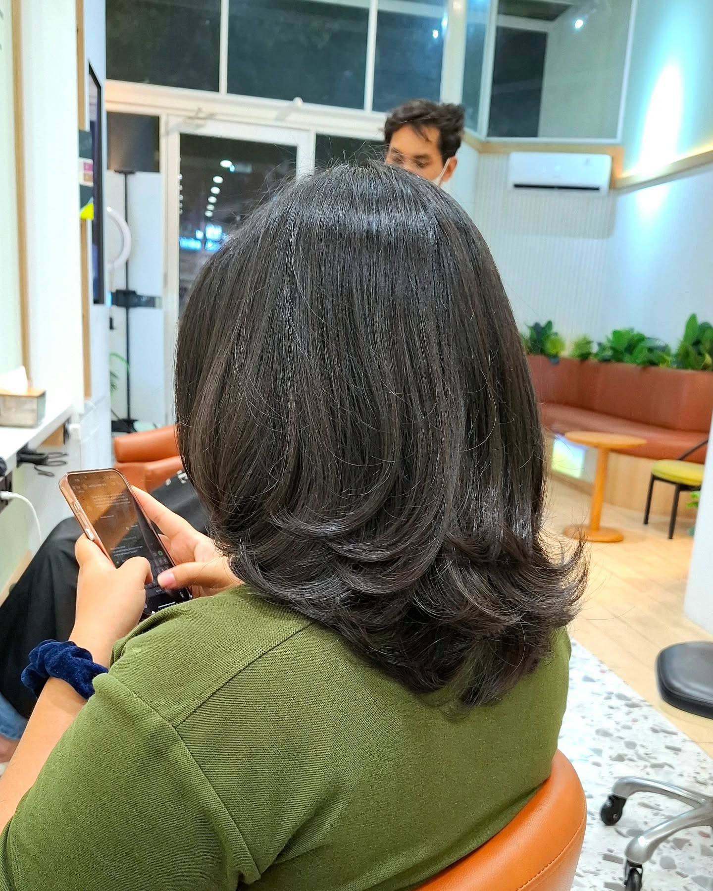 Elegant Layered Cut with Natural Movement