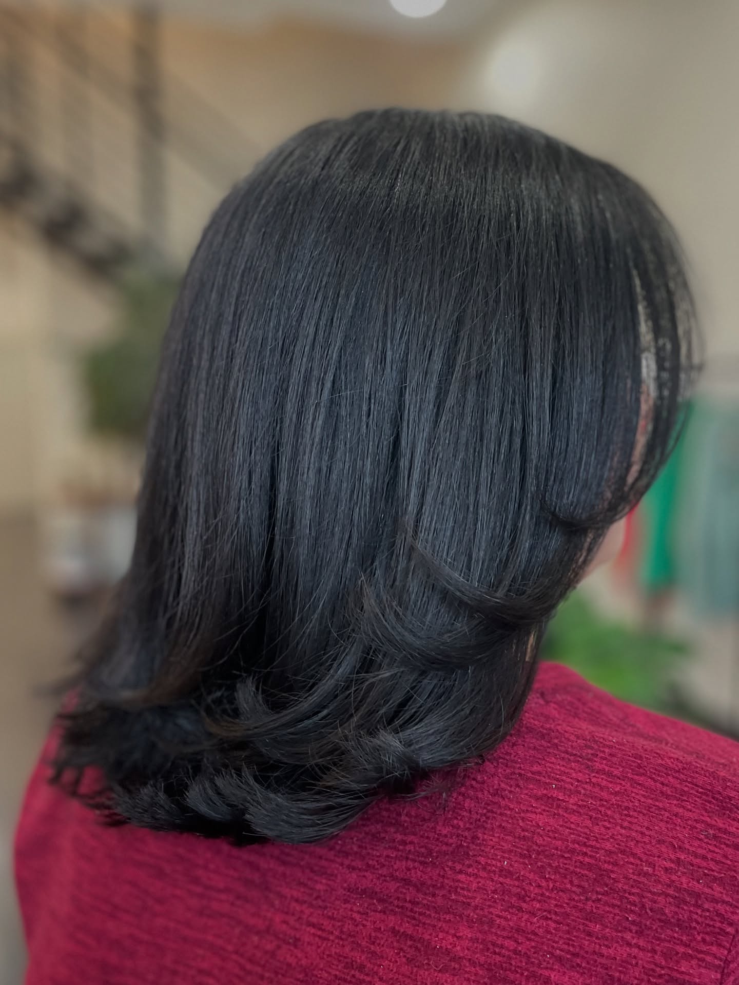 Sleek Shoulder-Length Layered Cut with Soft Movement