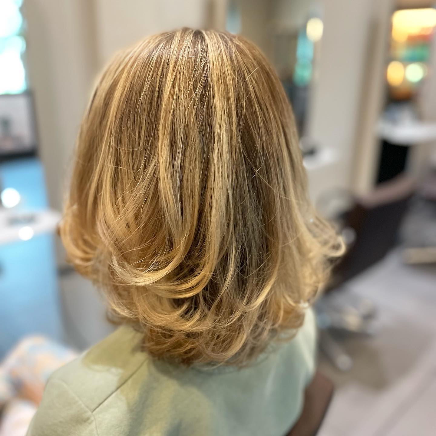 Soft Layered Cut with Subtle Highlights