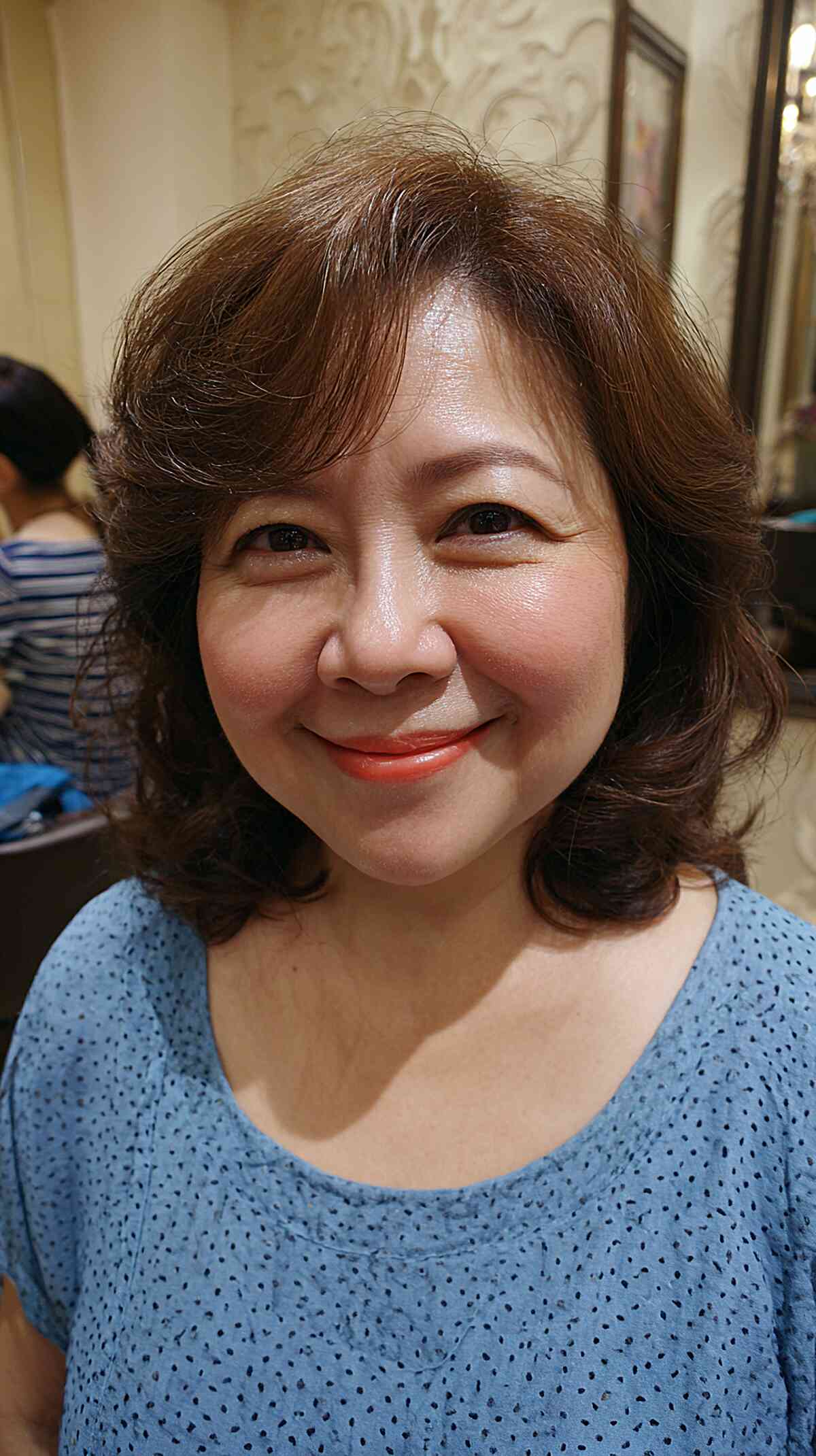Soft Curly Bob with Face-Framing Layers