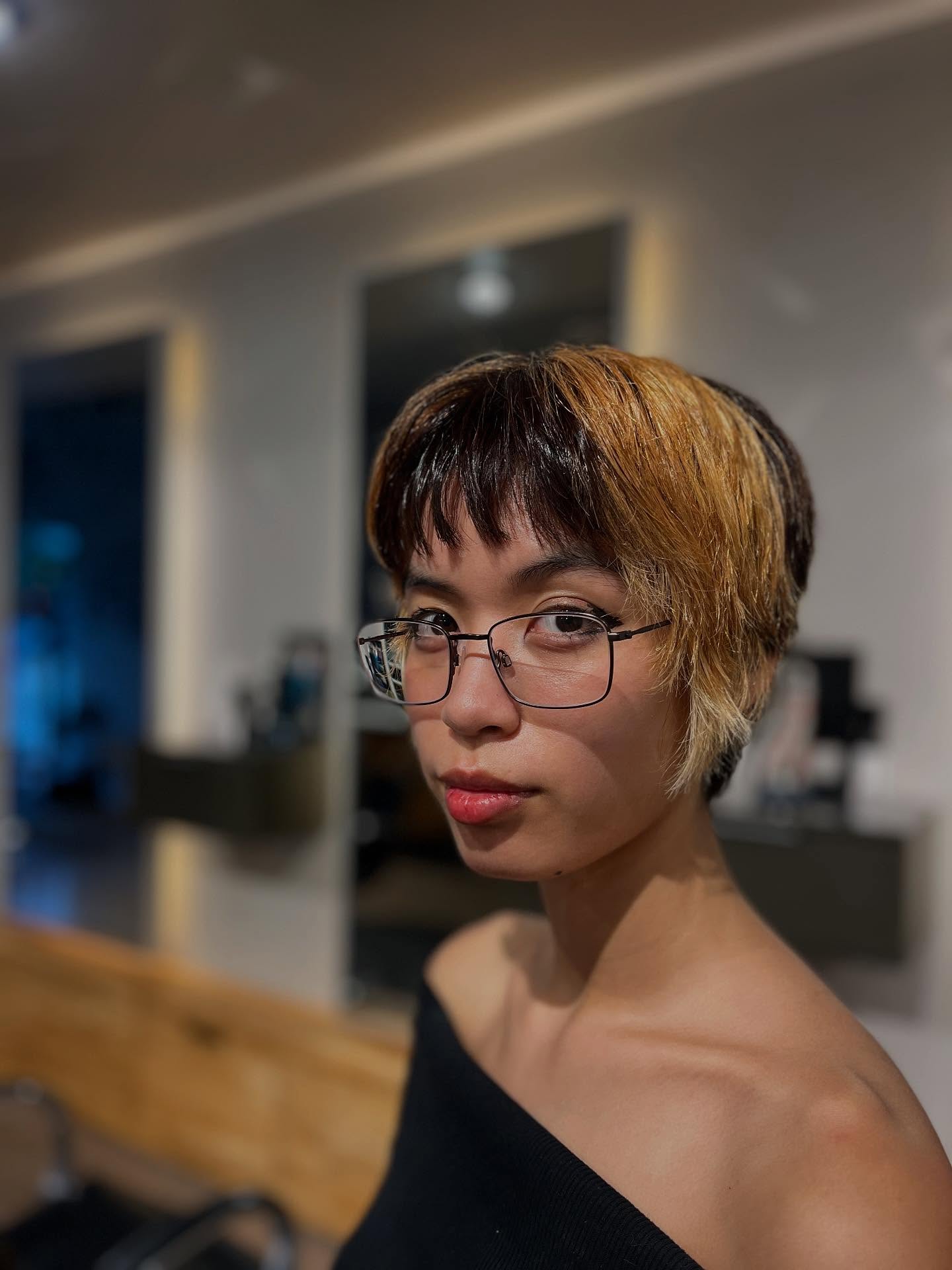 Modern Two-Tone Funky Pixie with Textured Layers