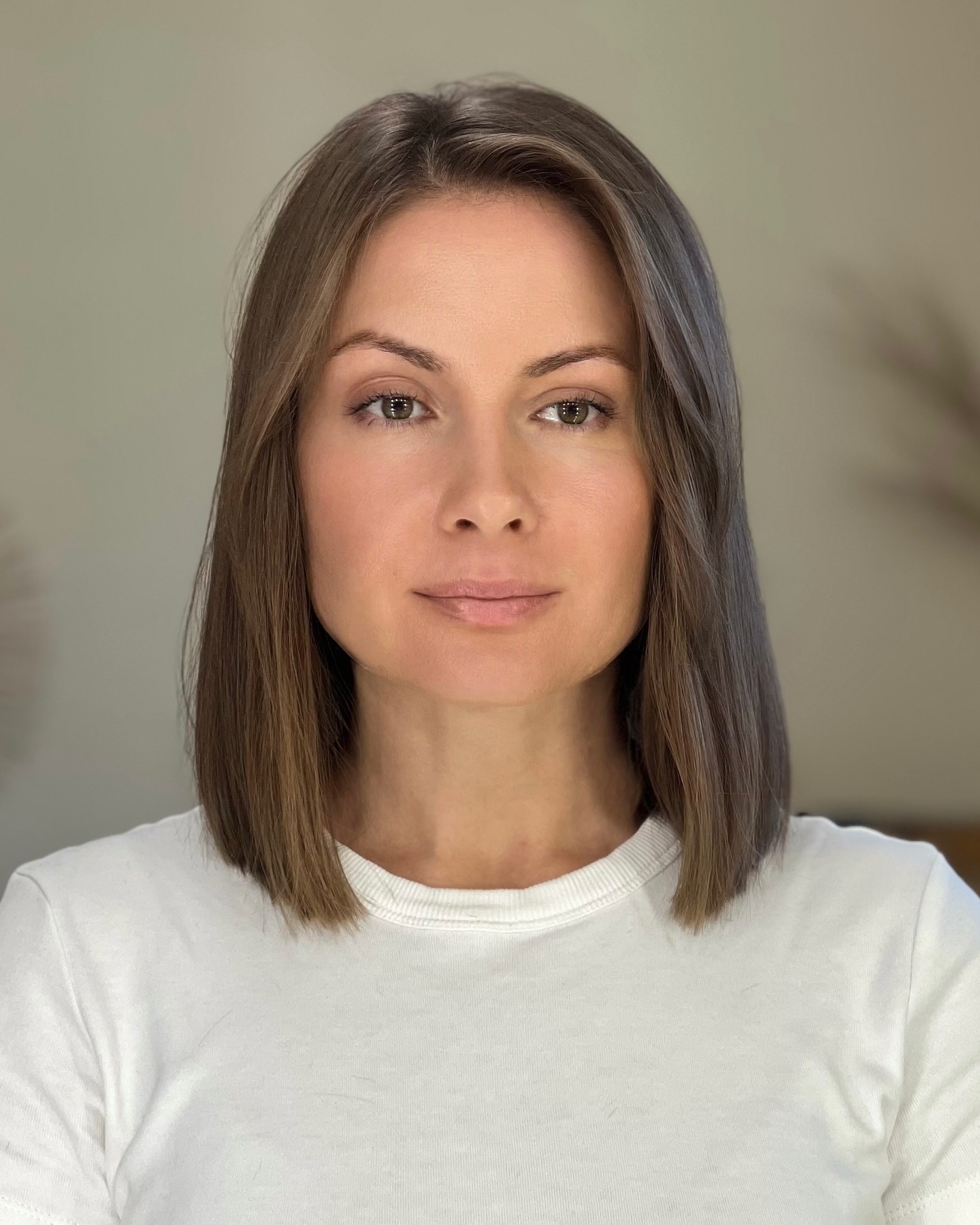 Polished Long Bob with Subtle Textured Ends