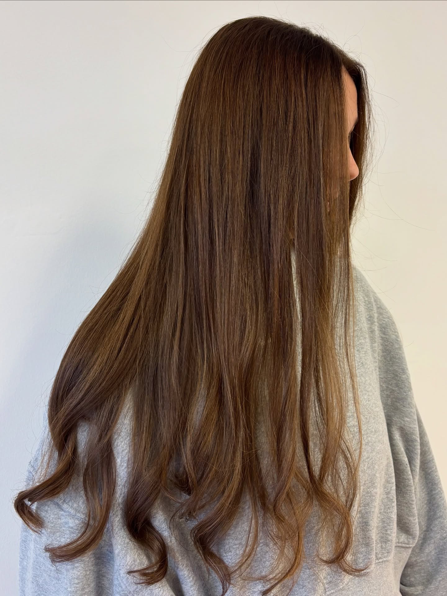 Radiant Long Layers with Soft Cascading Curls