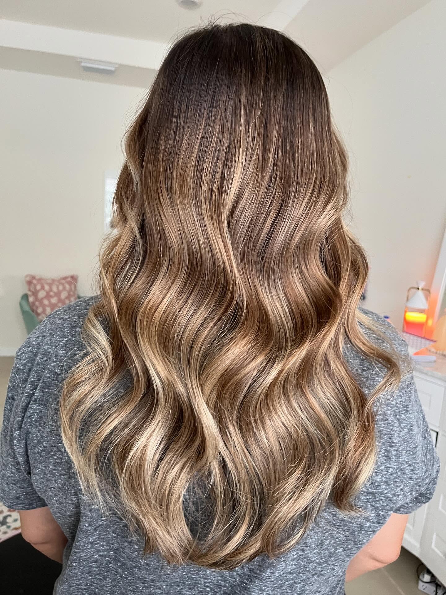 Soft, Flowing Waves with Sun-Kissed Highlights
