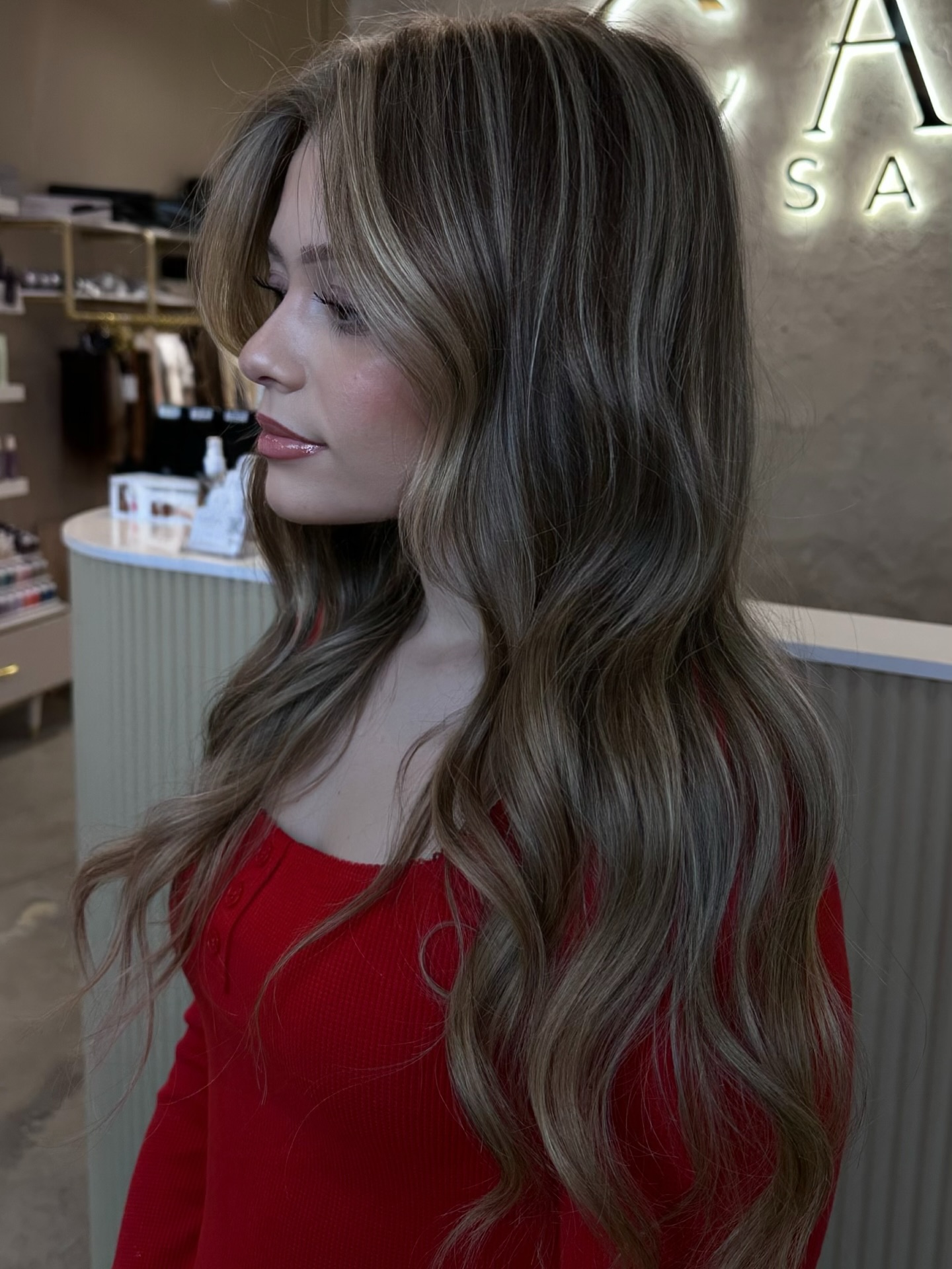 Softly Layered Long Waves with Subtle Highlights