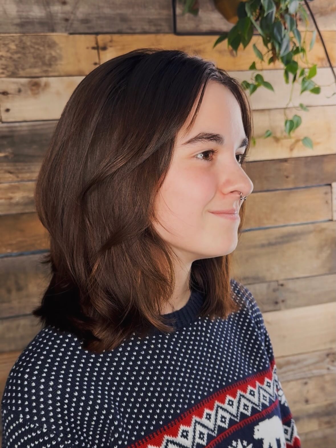 Stylish Textured Shoulder-Length Layers