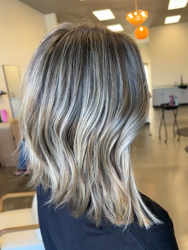 Chic Textured Lob with Soft Balayage