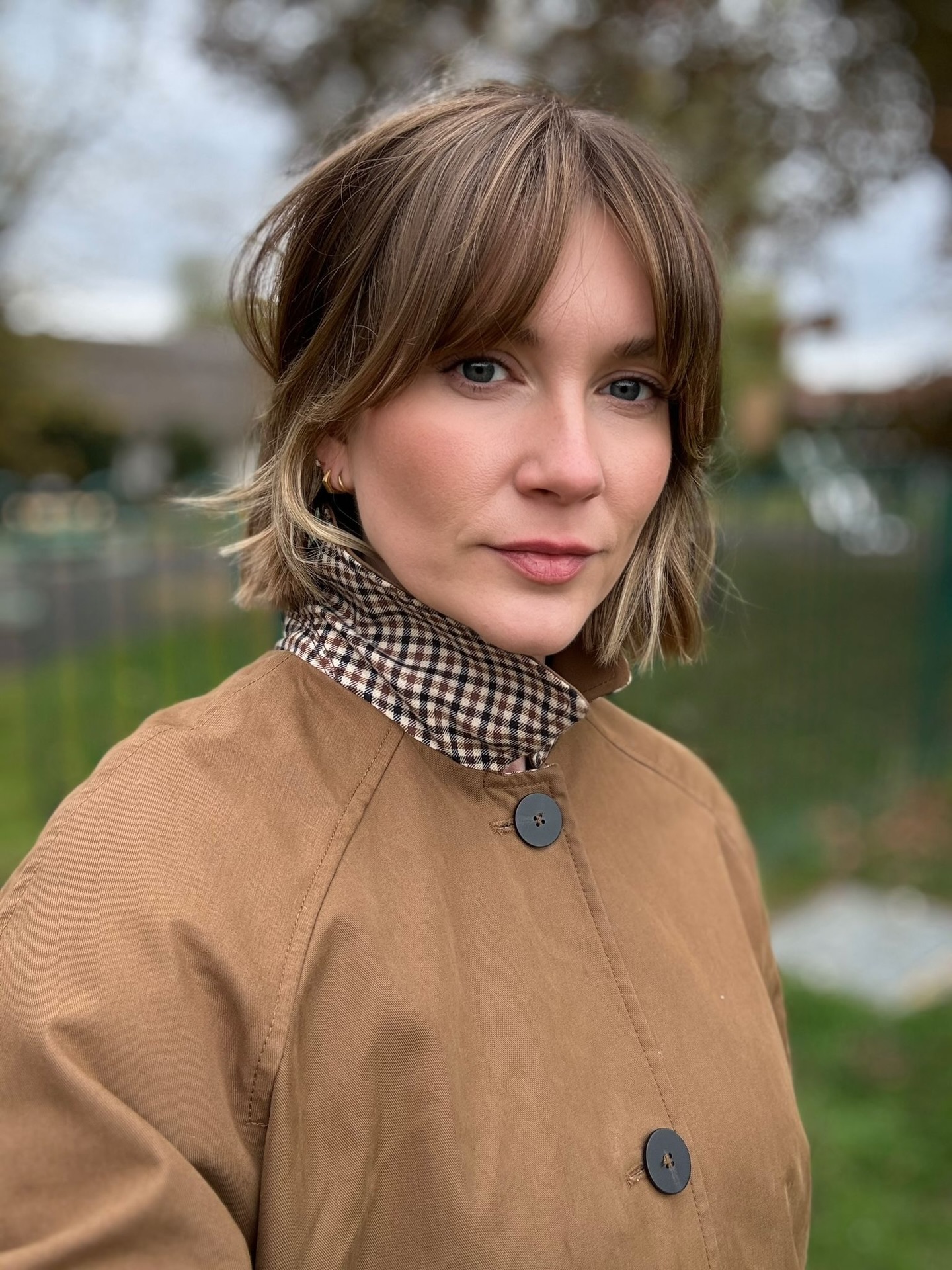 Chic Textured Bob with Face-Framing Bangs
