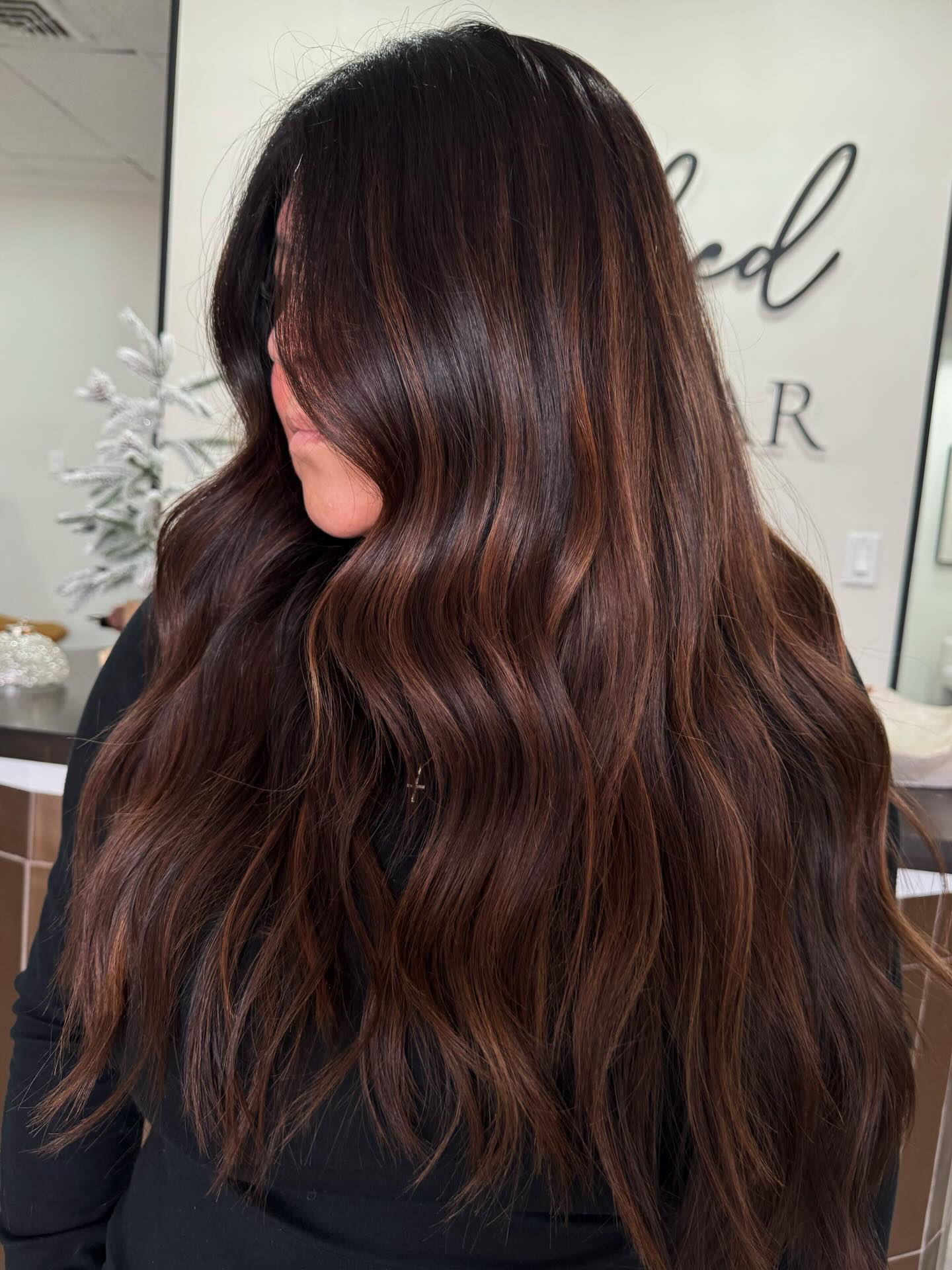Radiant Brunette Waves with Subtle Caramel Highlights