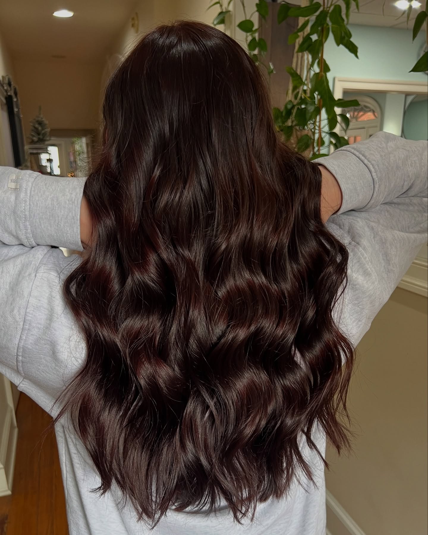 Rich Chocolate Waves with Lively Movement