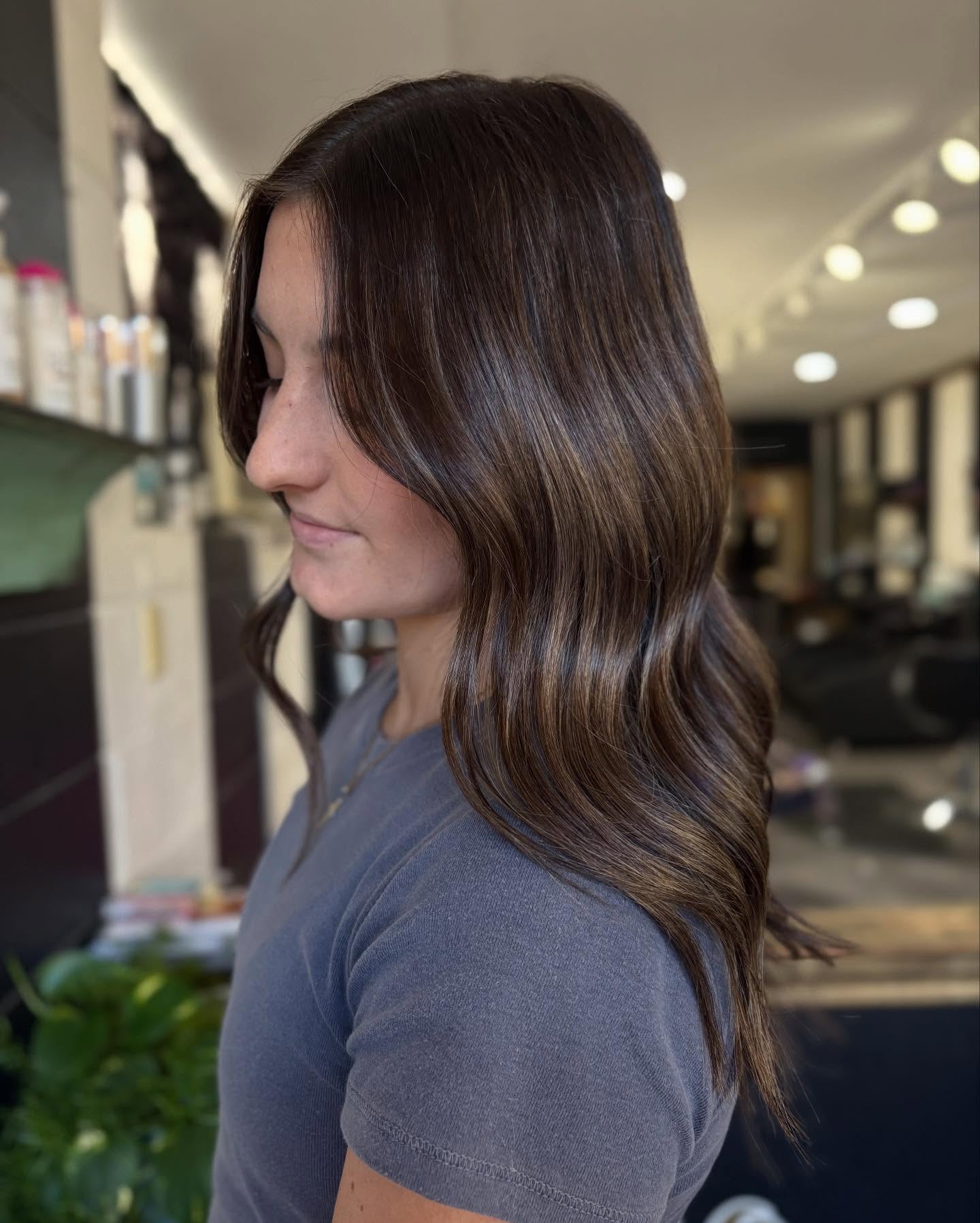 Soft Brunette Waves with Subtle Dimension