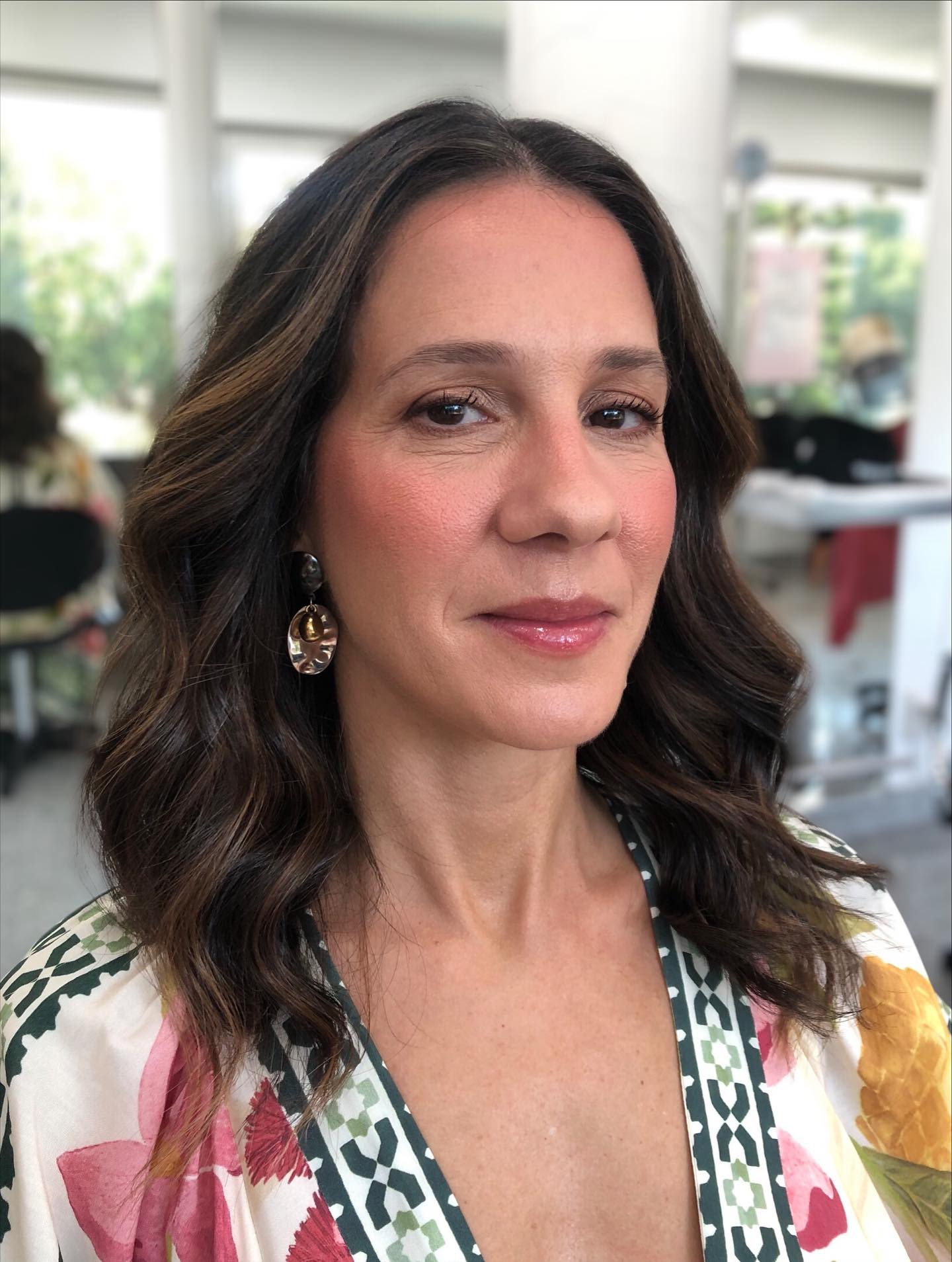 Deep Chocolate Balayage Shoulder-Length Waves with Face-Framing Babylights