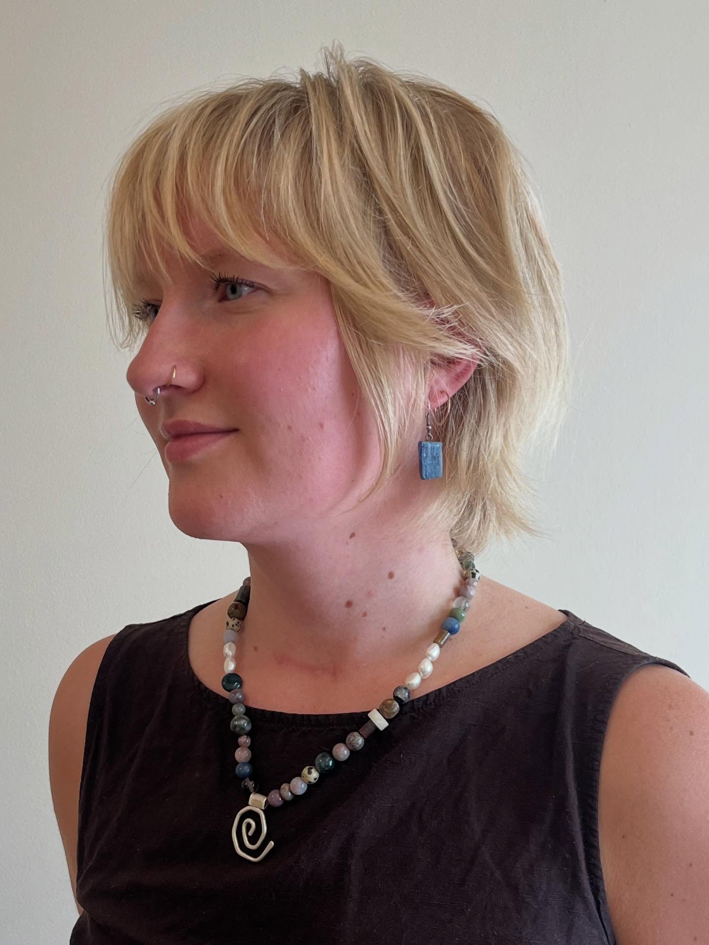 Feathered Short Shag with Ear-Length Face-Framing Pieces