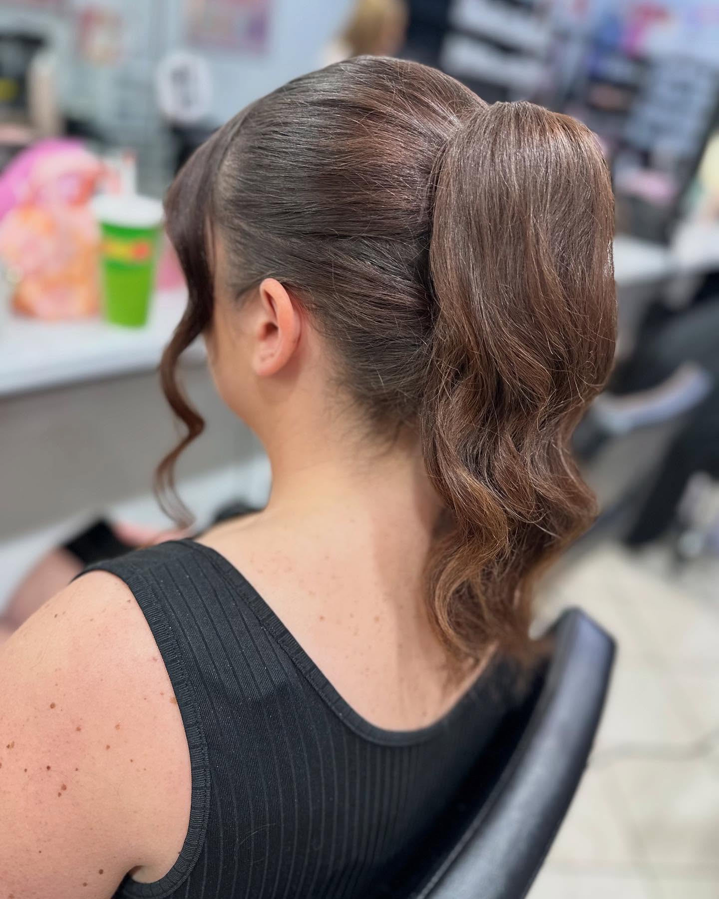 Polished Concealed-Elastic Pony with Sculpted Finger Waves