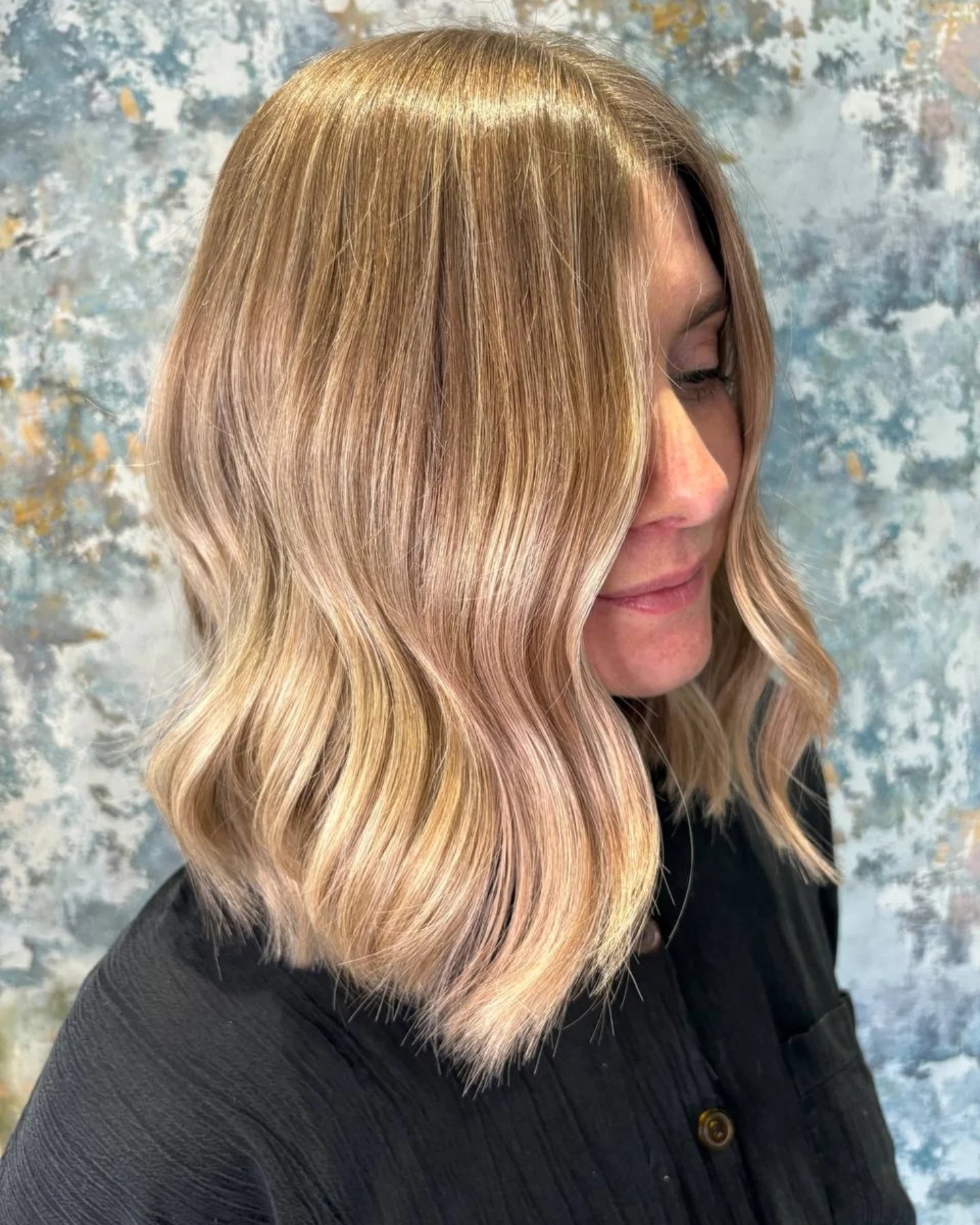 Soft Face-Framing Blonde Lob with Root-Smudge and S-Waves