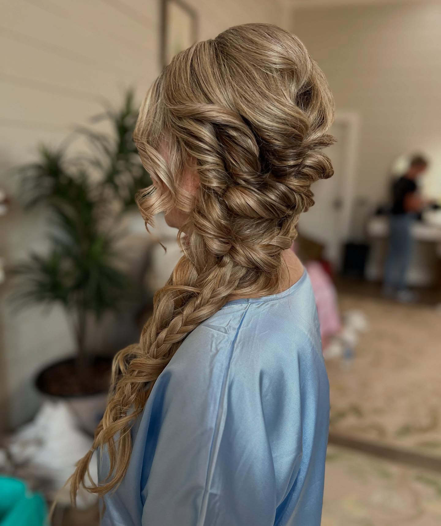 Voluminous Side Pull-Through Braid with Loose Barrel Curls
