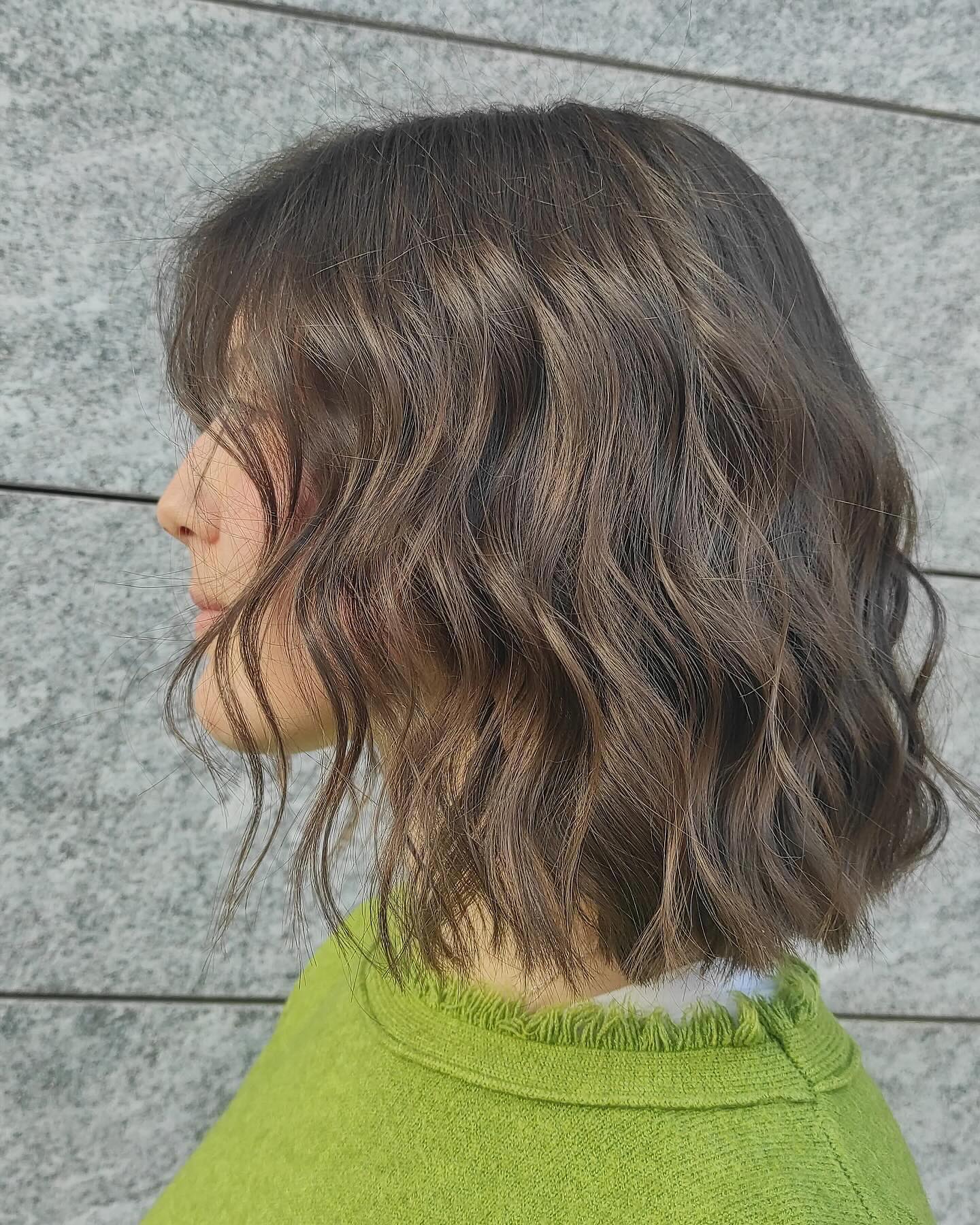 Ash-Brown Textured Collarbone Lob with Subtle Interior Taper
