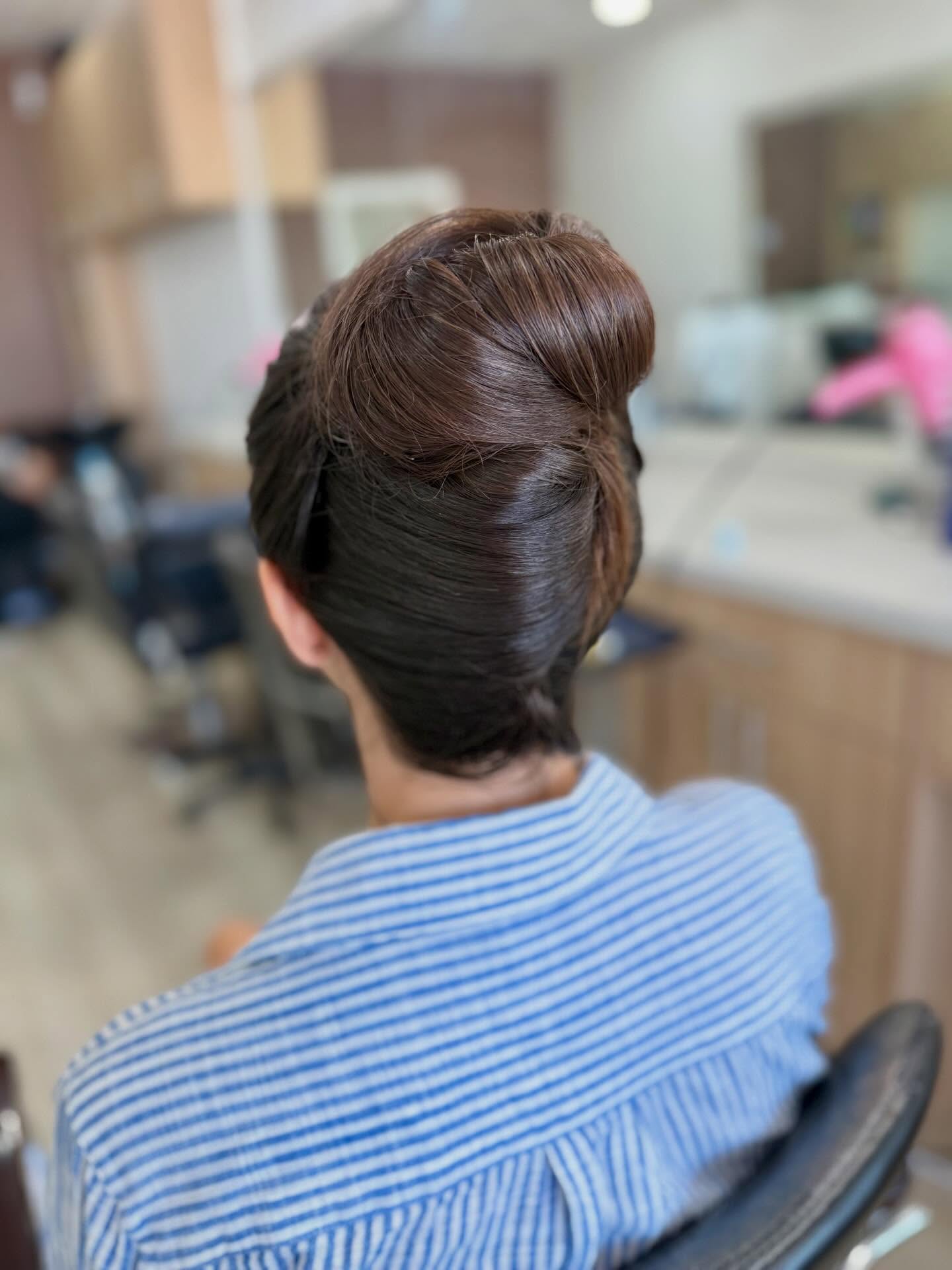 Chestnut Inverted French Roll with Tapered Nape