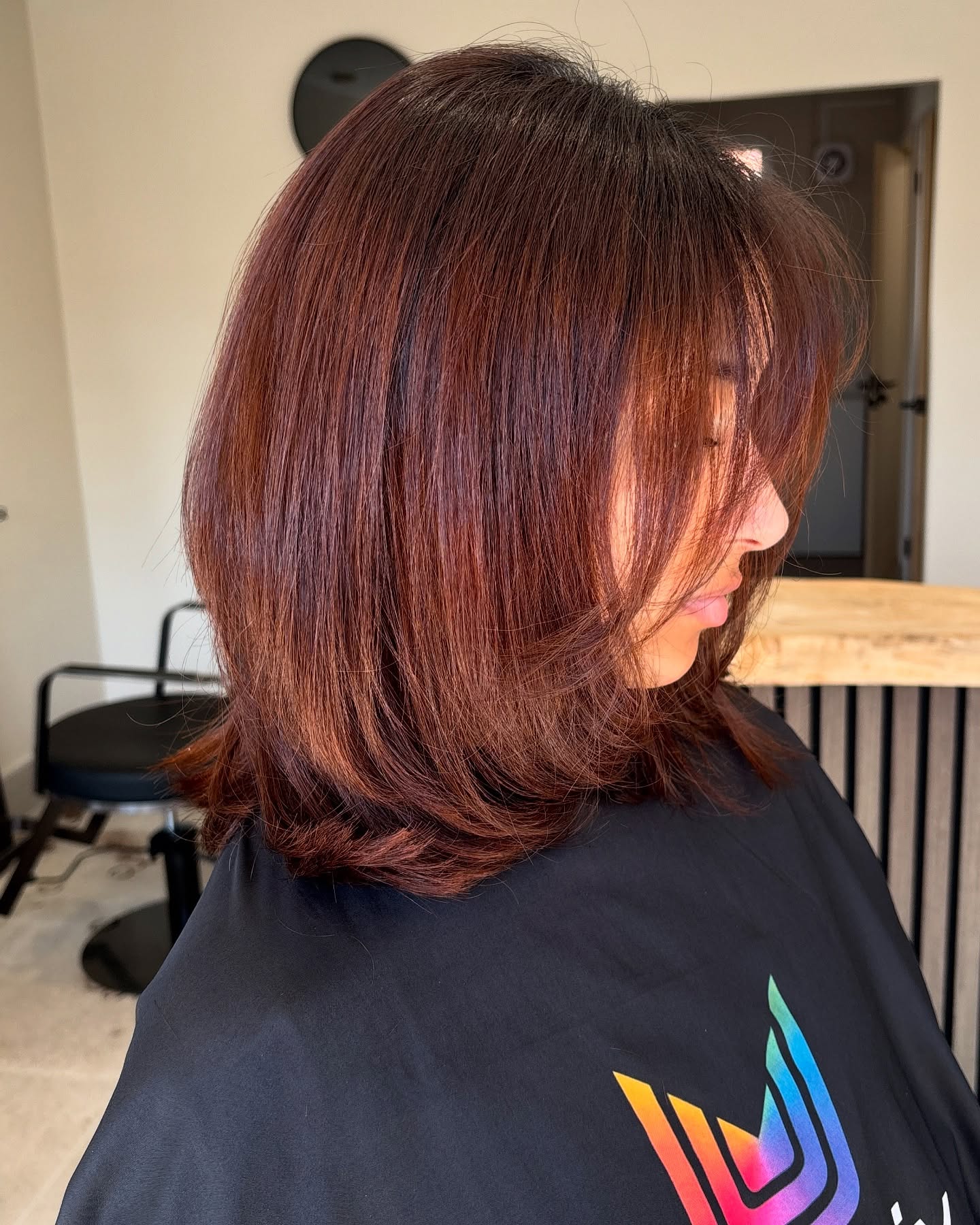 Chestnut Layered LOB with Feathered Blunt-Edge Ends and Soft Curtain Fringe