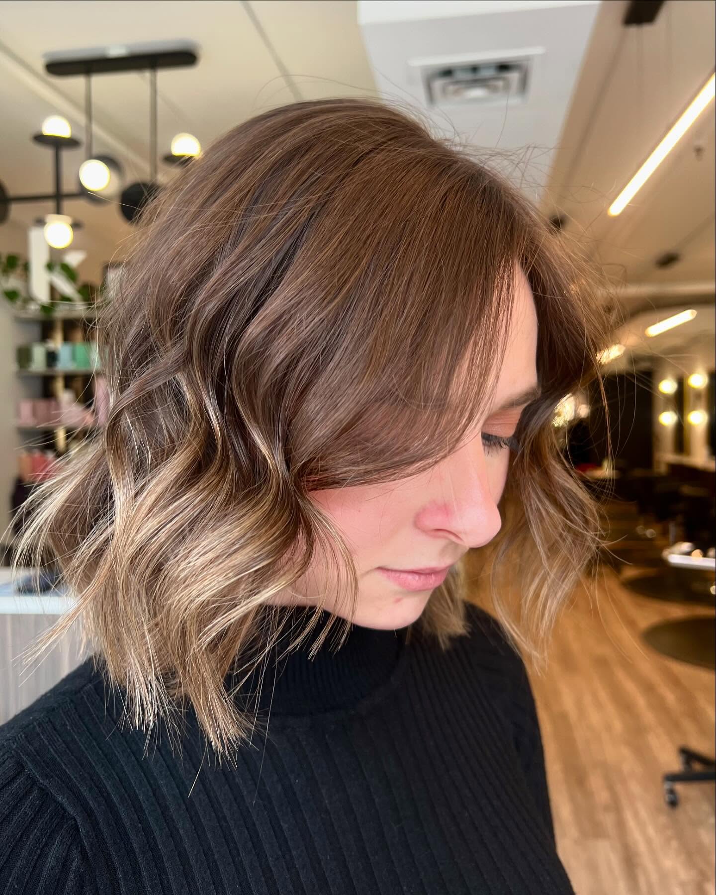 Chestnut Textured Lob with Face-Framing Balayage and Micro Curtain