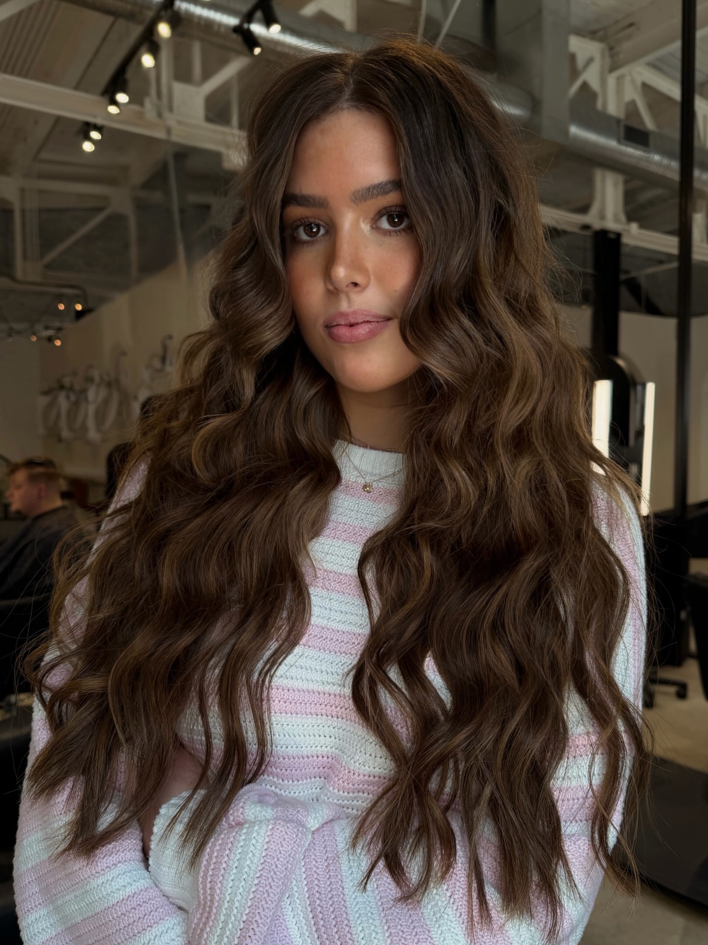Deep Chestnut Center-Parted Long Waves with Subtle Internal Layers