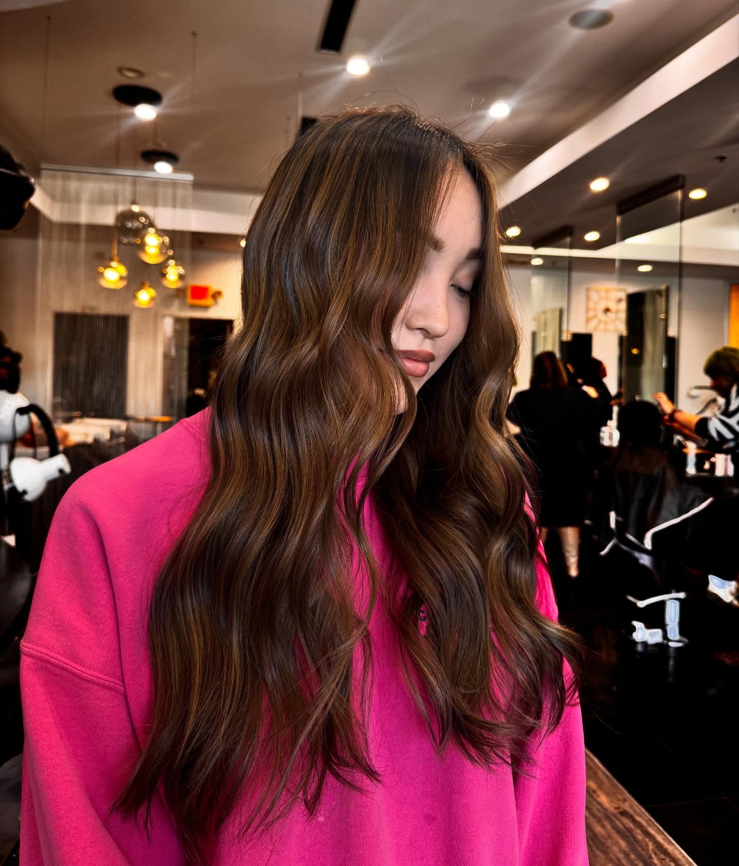Long Glossy Waved Layers with Subtle Face‑Framing Lowlights