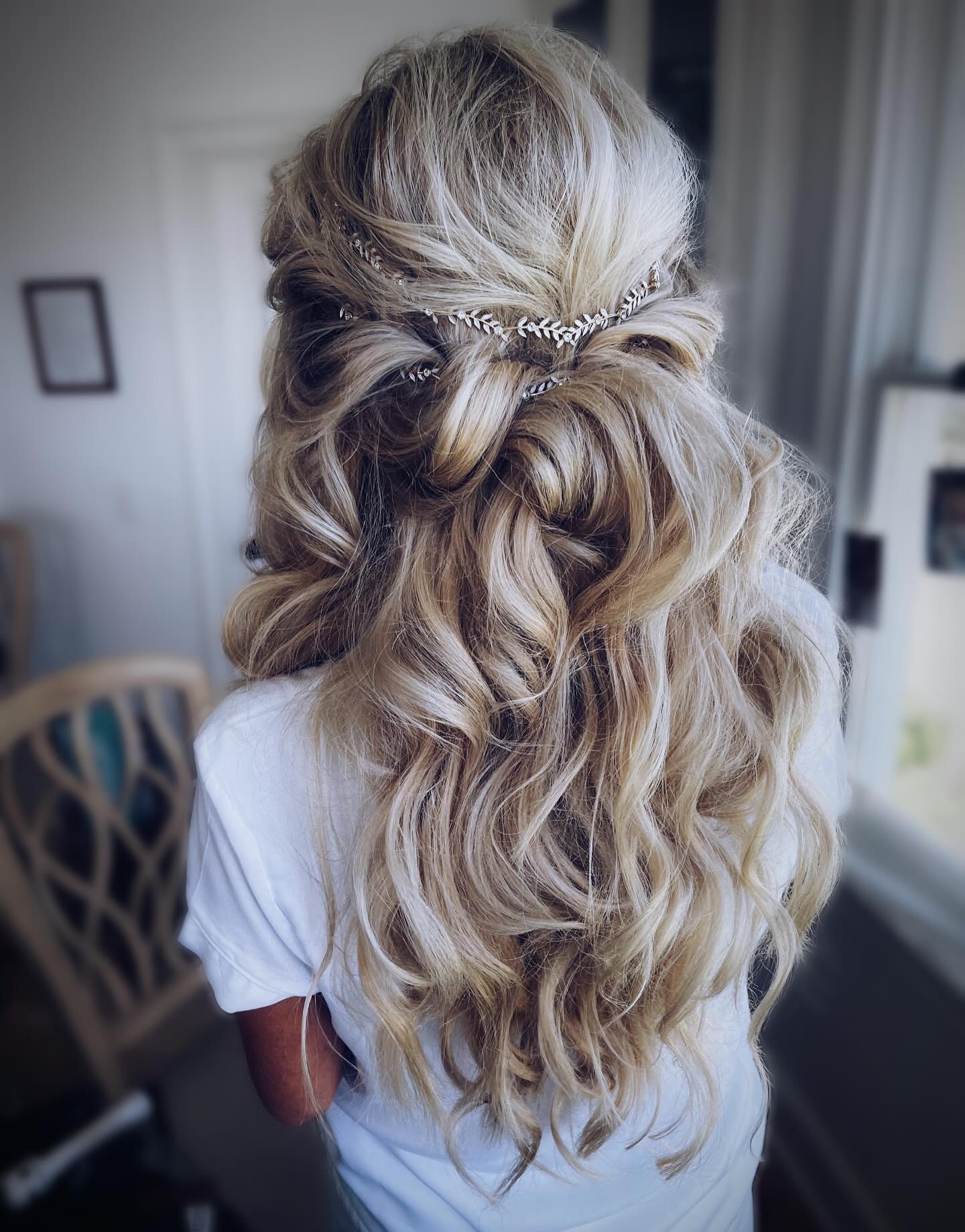 Loose Boho Half-Up with Textured Blonde Balayage