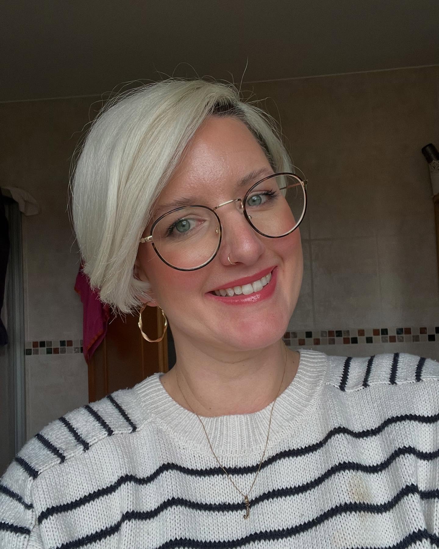 Platinum Angled Chin-Length Bob with Deep Side Sweep