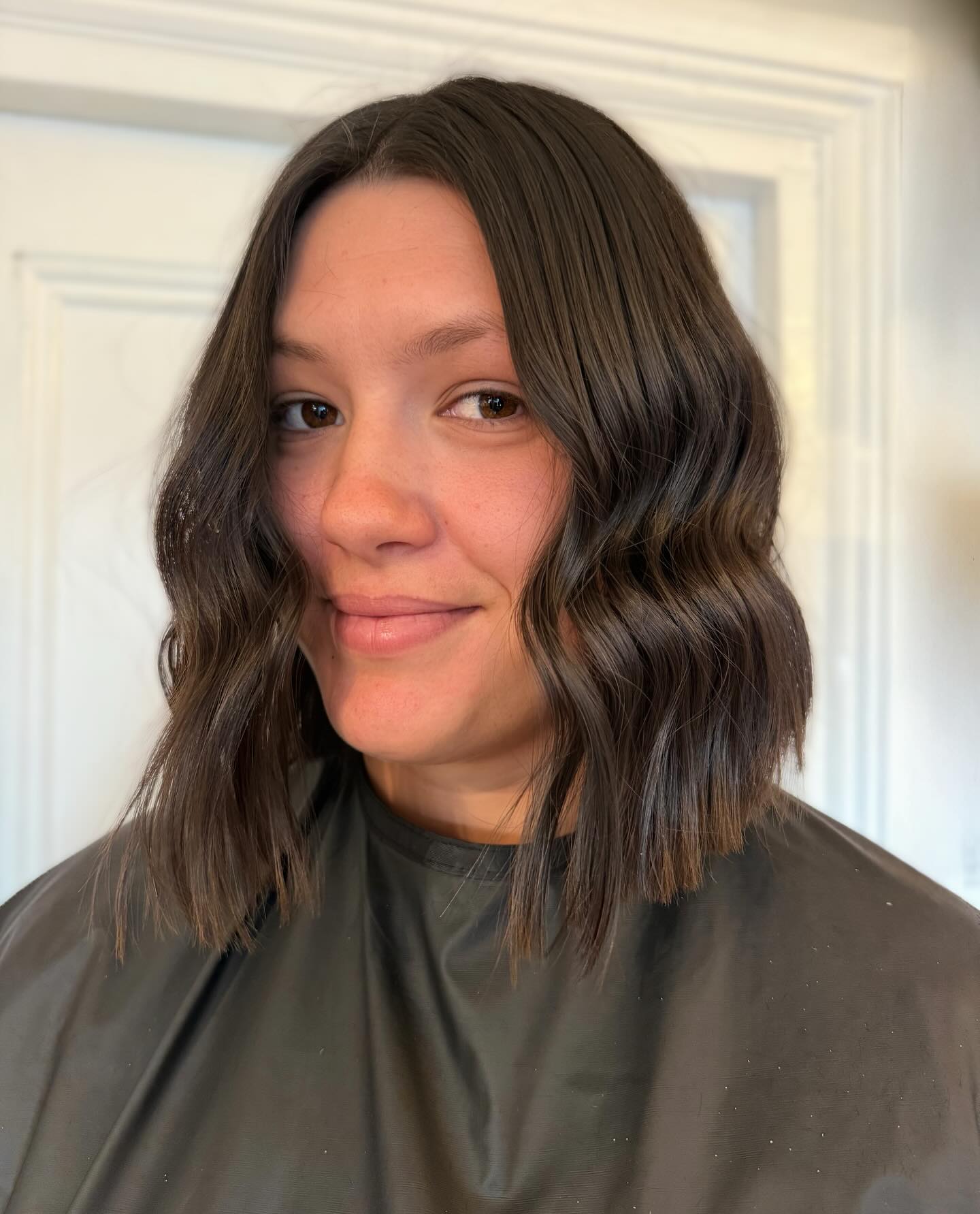 S-Shaped Shoulder-Grazing Lob with Soft Face-Framing