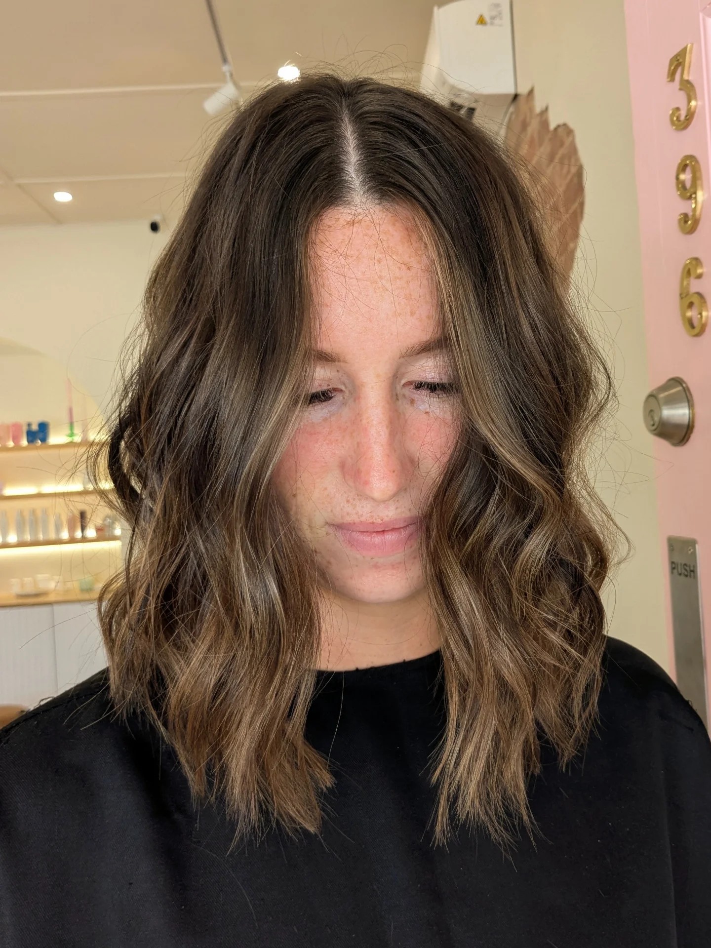 Textured Face‑Framing Lob with Soft Curtain Part