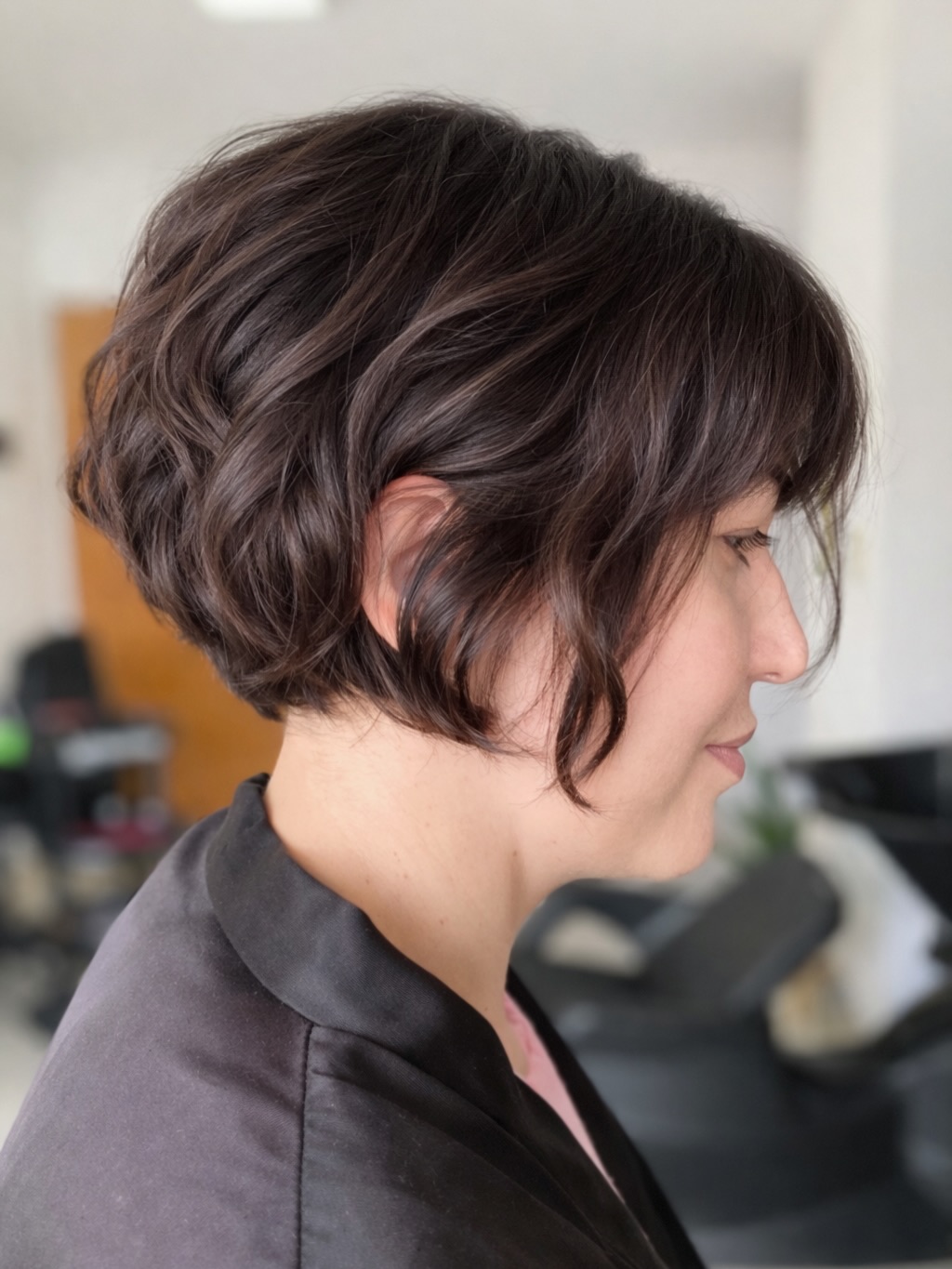 Textured Stacked Chin-Length Bob with Soft Fringe