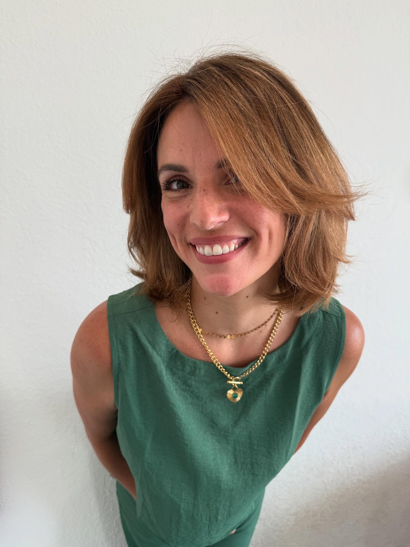 Warm Caramel Shoulder-Length Lob with Face-Framing Feathered Layers