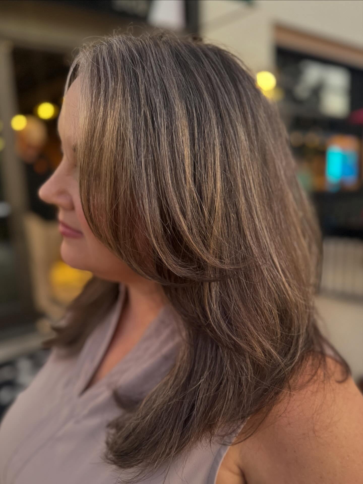 Brushed-Back Grey-Blended Layered Shoulder Lob
