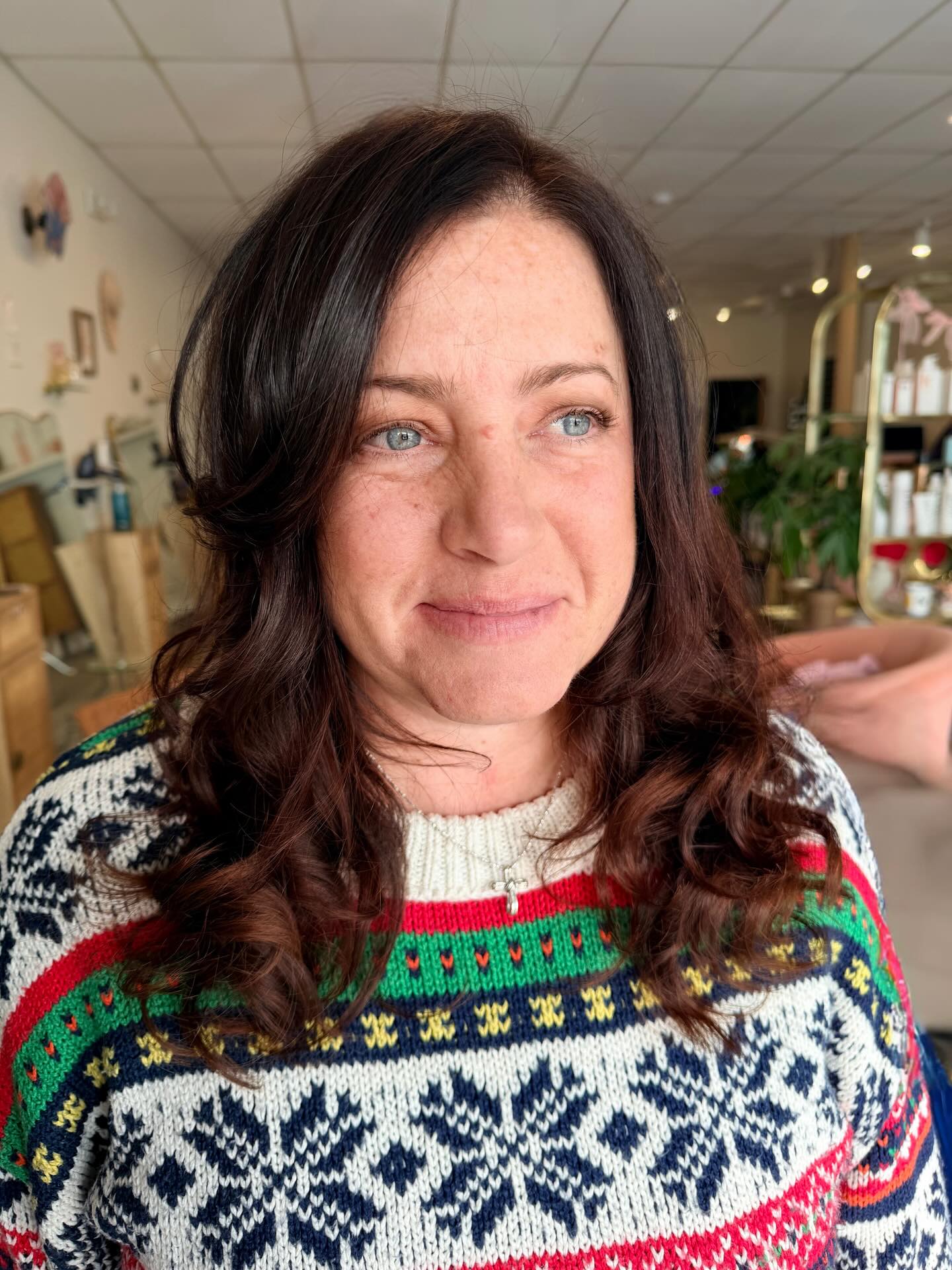 Rich Root-Smudge Brunette with Soft Face-Framing Layers