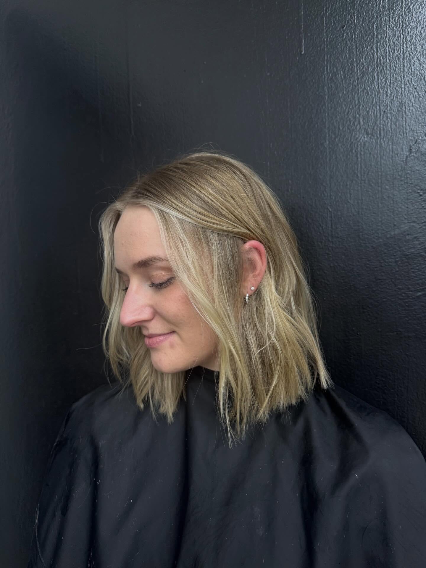 Soft Textured Blonde Mid-Lob with Subtle Curtain Slices