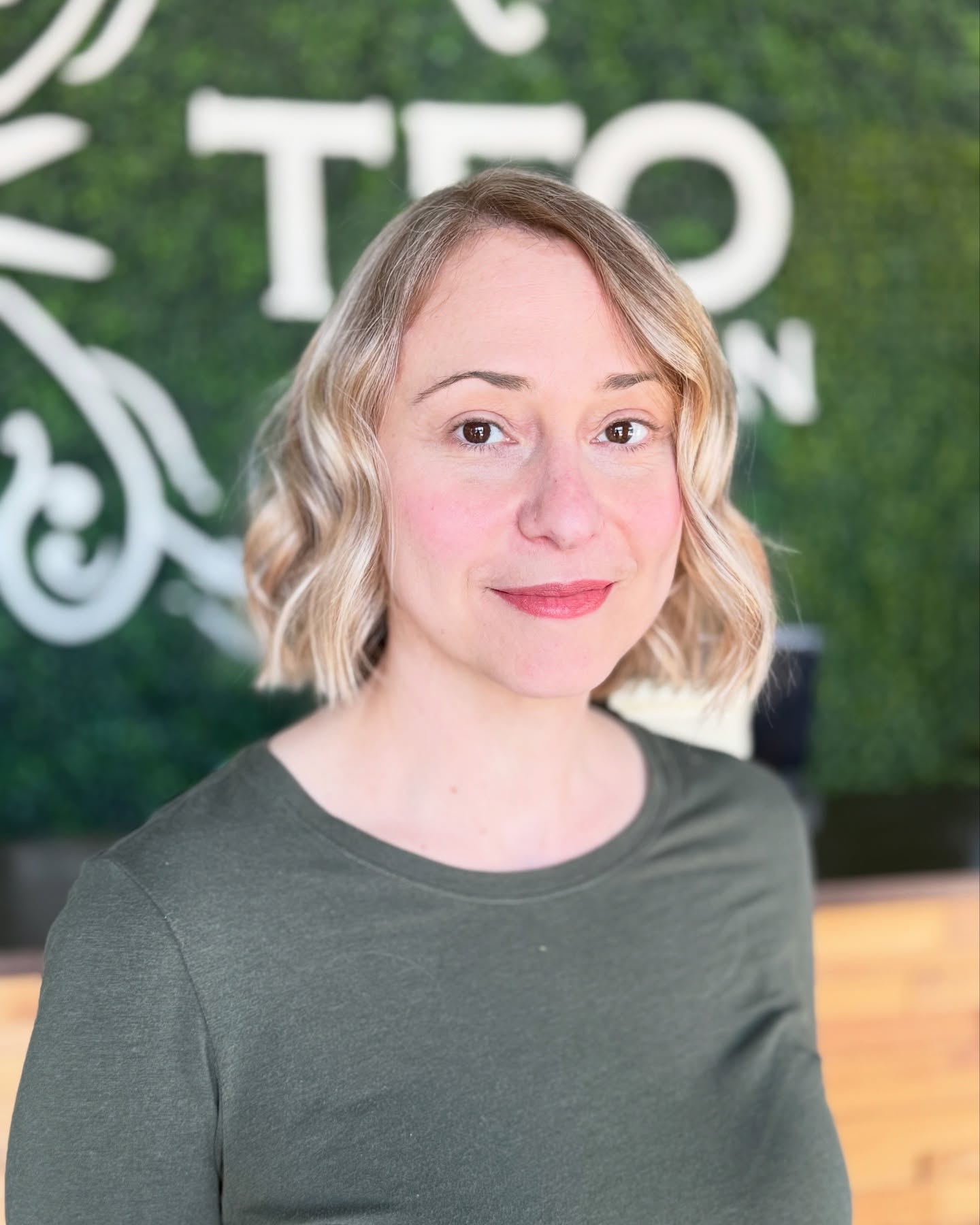 Buttery Rooted Wavy Chin-Length Bob with Soft Side Sweep
