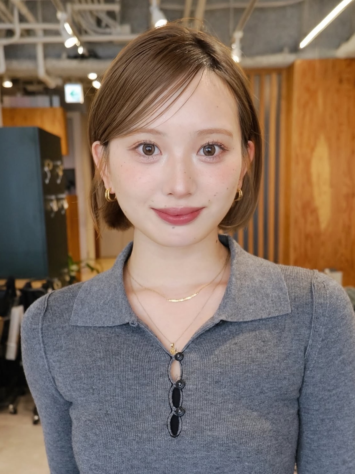 Chin-Length Blunt Bob with Soft Interior Bevel