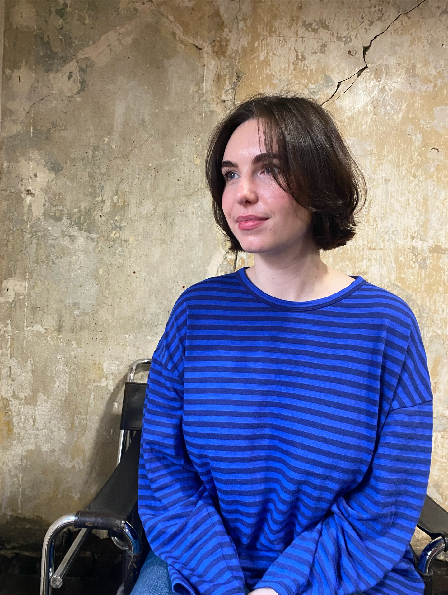 Soft Face-Framing Chin-Length Bob with Subtle Nape Graduation