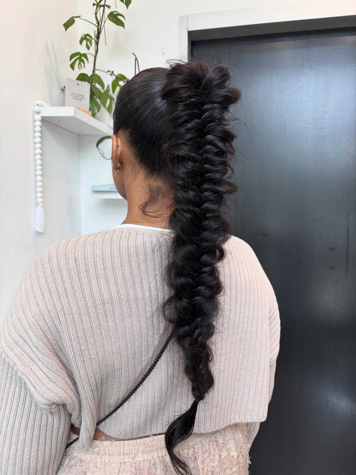 Voluminous Pull-Through Fishtail Pony with Sleek Gelled Sides