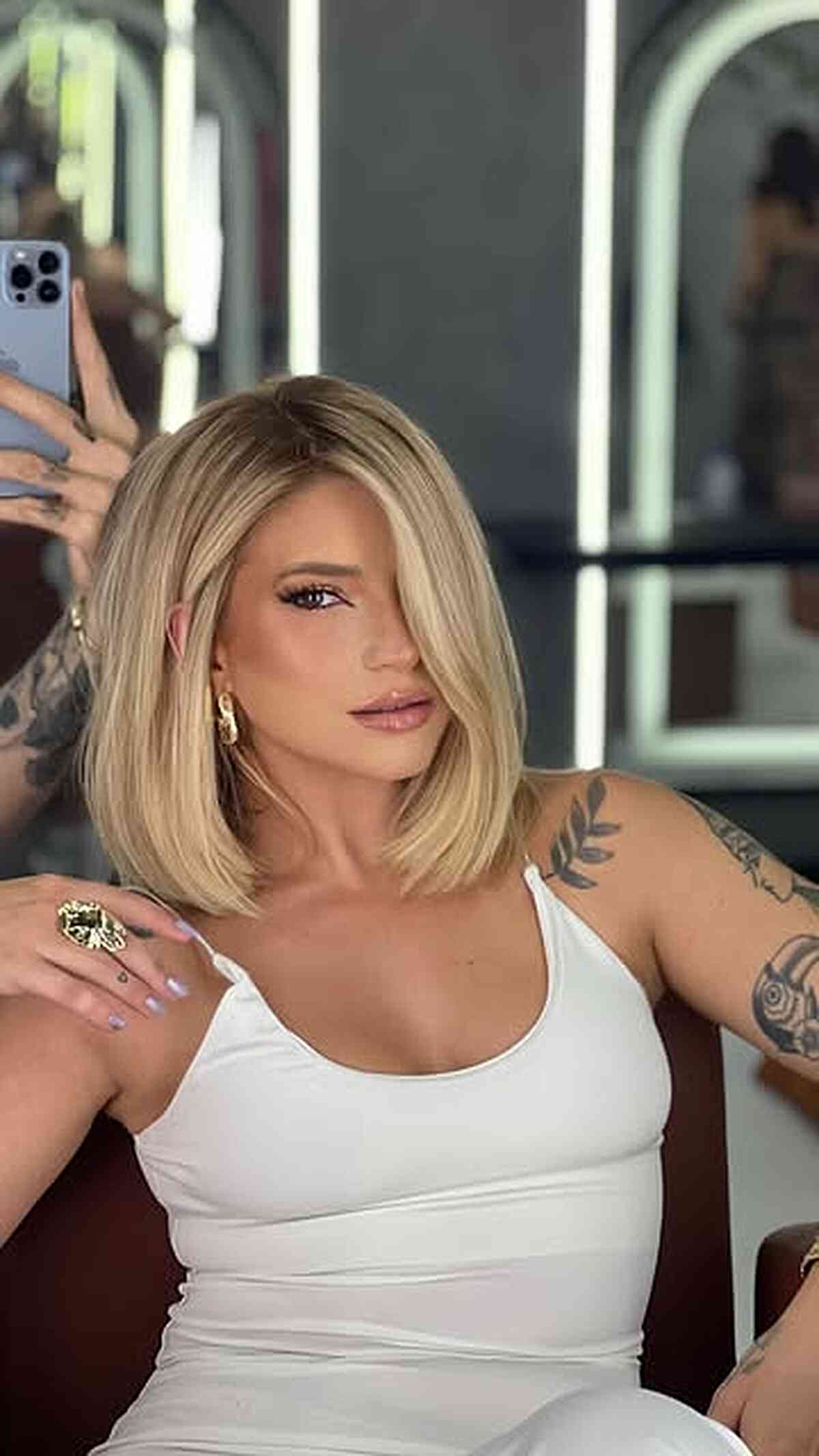 Creamy Blonde Side Swept Lob