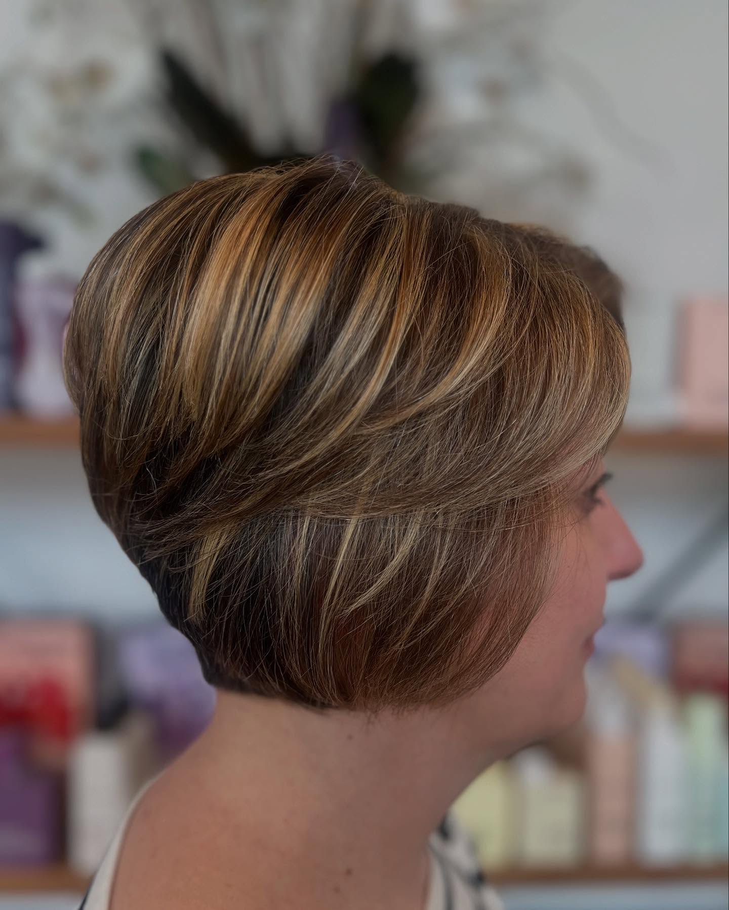 Caramel Balayage Short Stacked Bob with Soft Internal Graduation