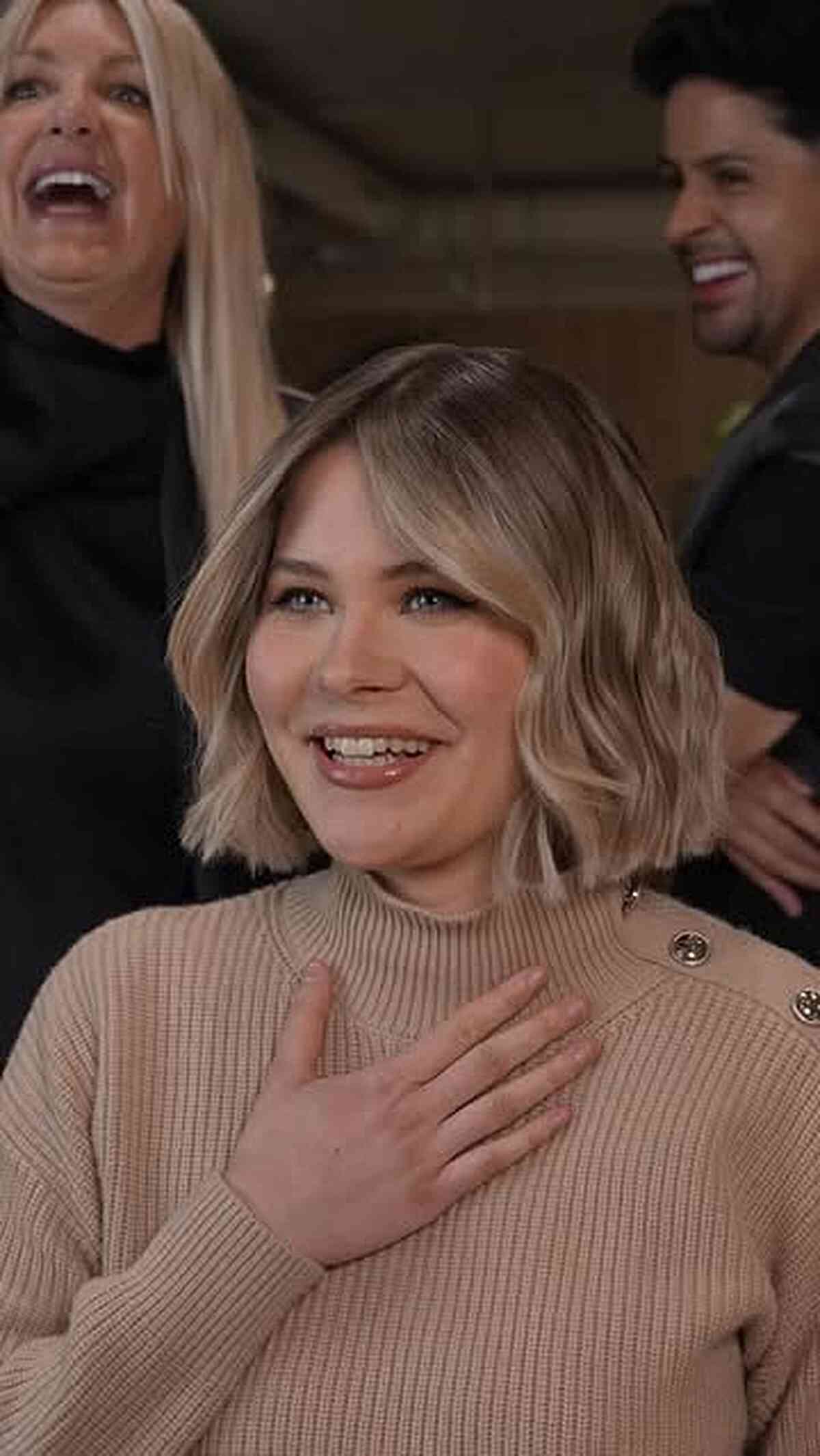Beige Blonde Wavy Chin-Length Bob