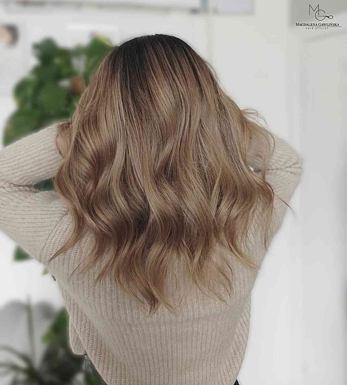 Wavy Dark Blonde Long Layered Cut
