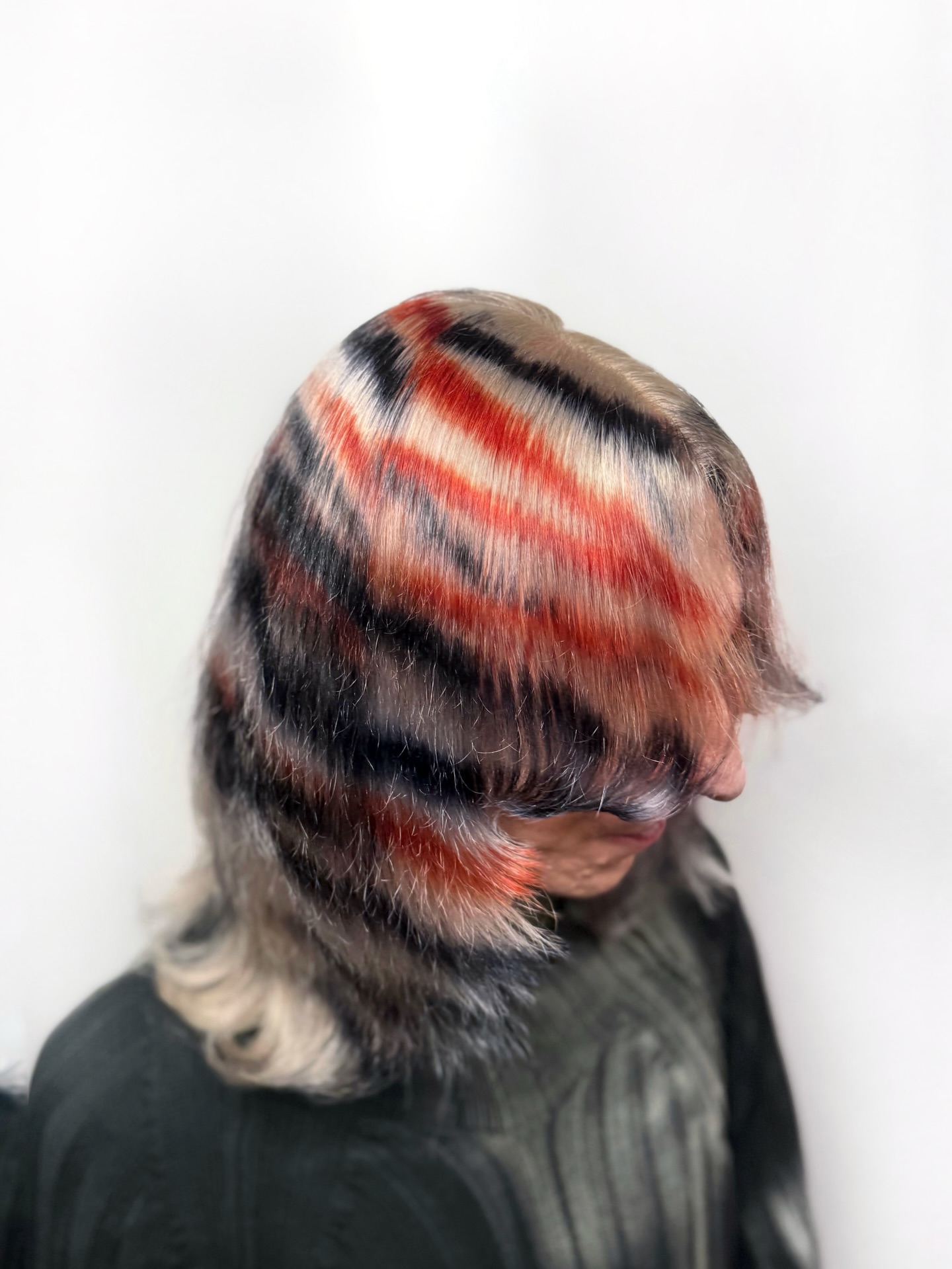 Diagonal Tiger-Stripe Mullet with Feathered Layers