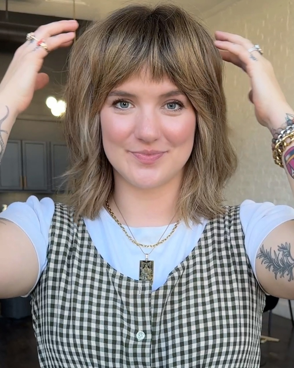 Collarbone-Length Textured Lob with Micro Curtain Fringe