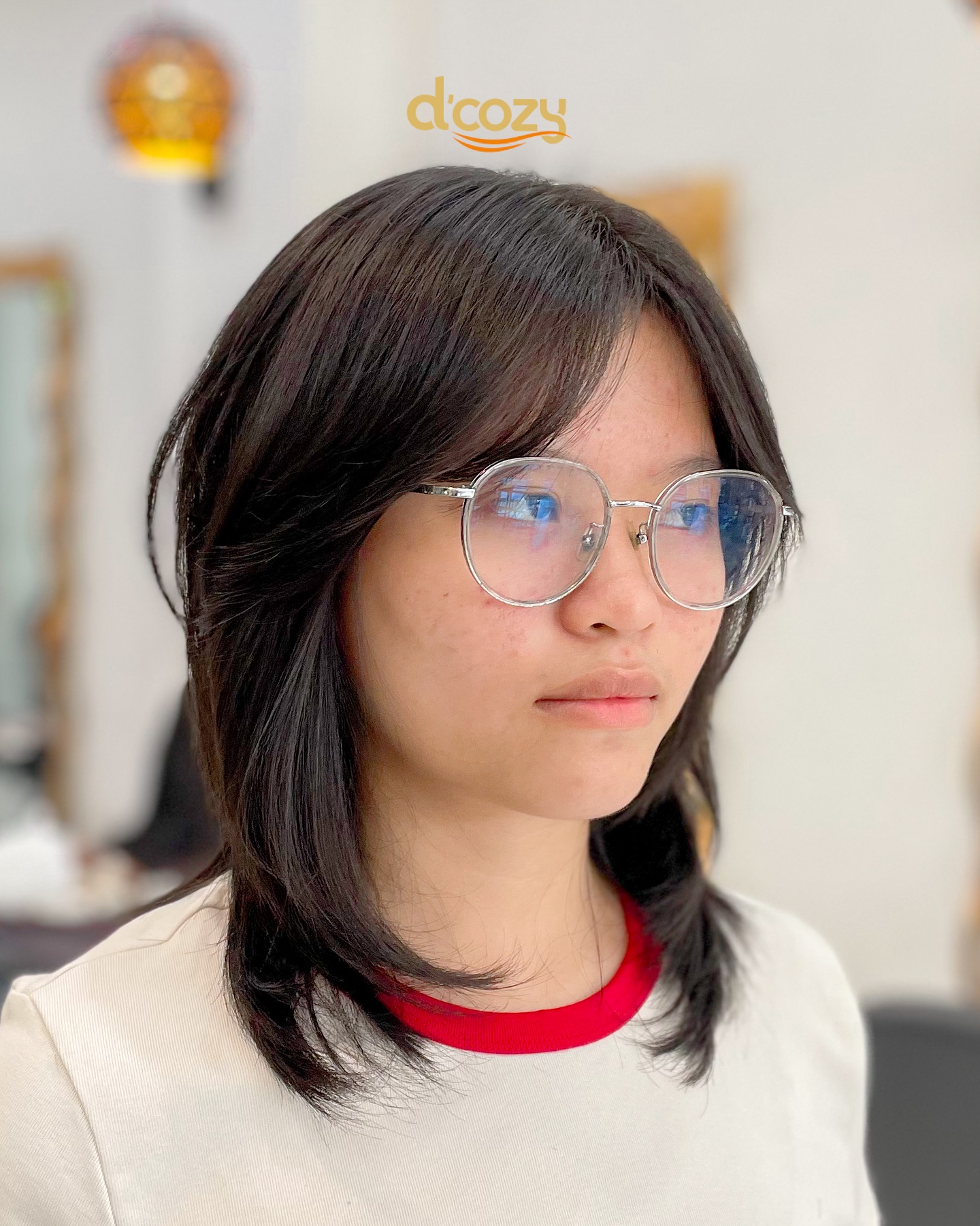 Feathered Shoulder-Length Lob with Glasses-Friendly Curtain Fringe