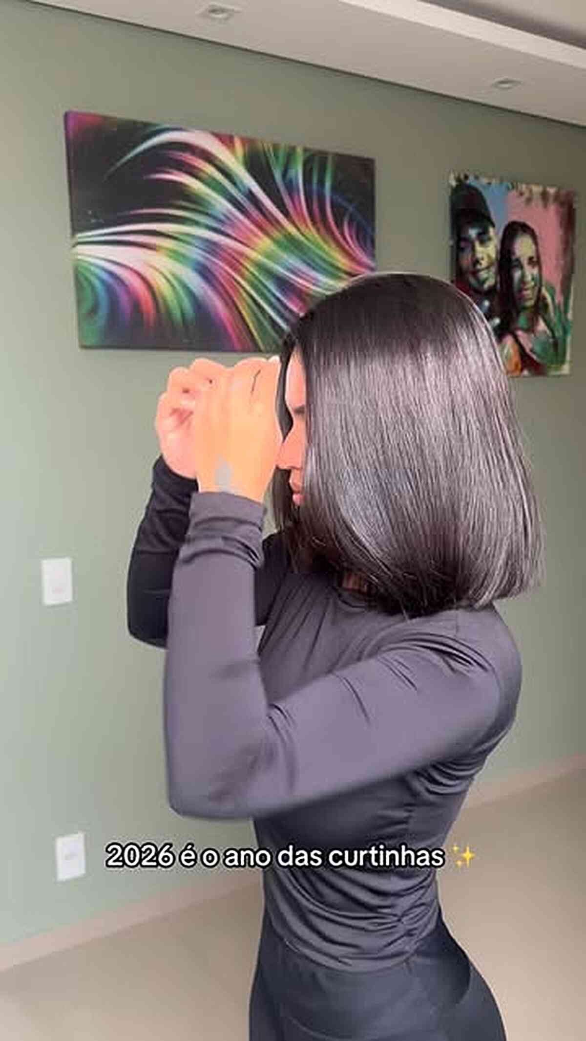 Glass Black Blunt Collarbone Sleek Bob