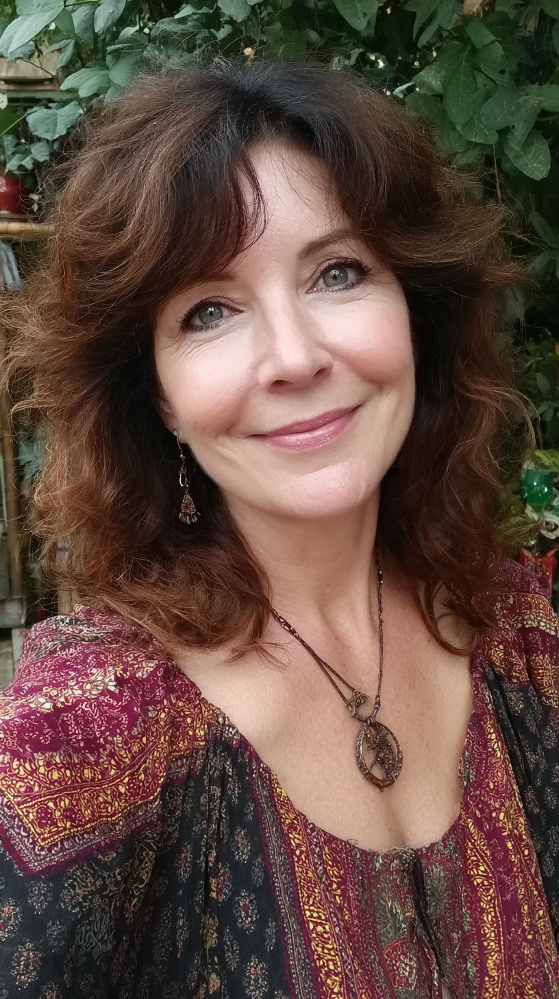 Shoulder-Length Layered Shag with Face-Framing Fringe